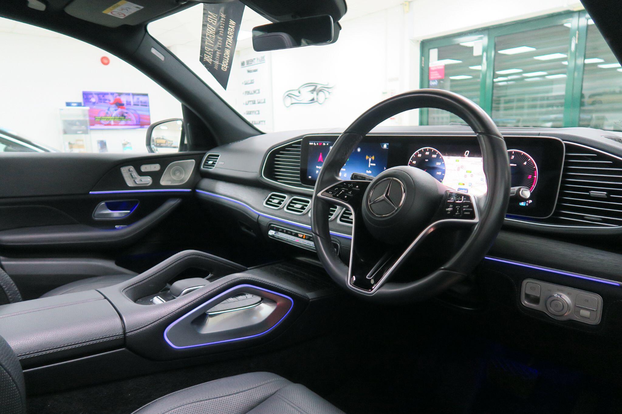 Mercedes-Benz Gle view 9
