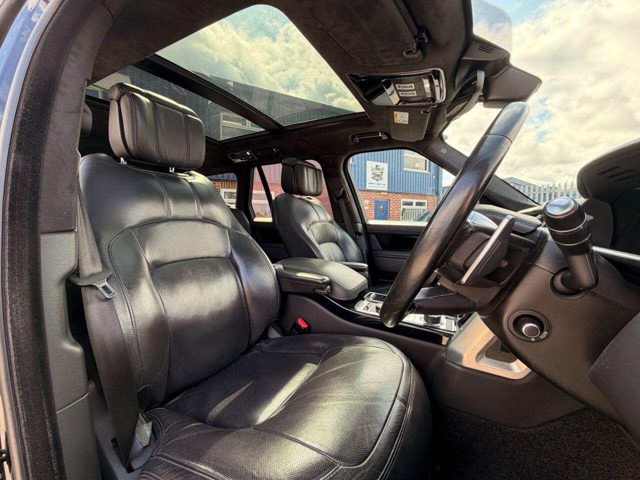 Land Rover Range Rover view 2