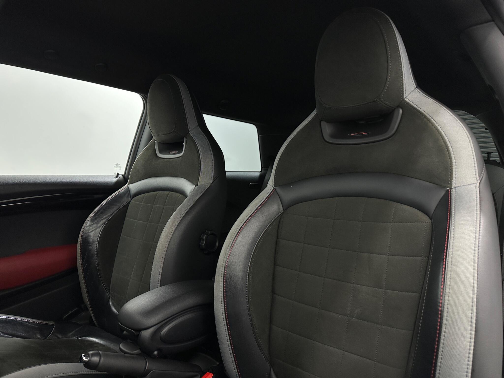 Mini Hatch view 37