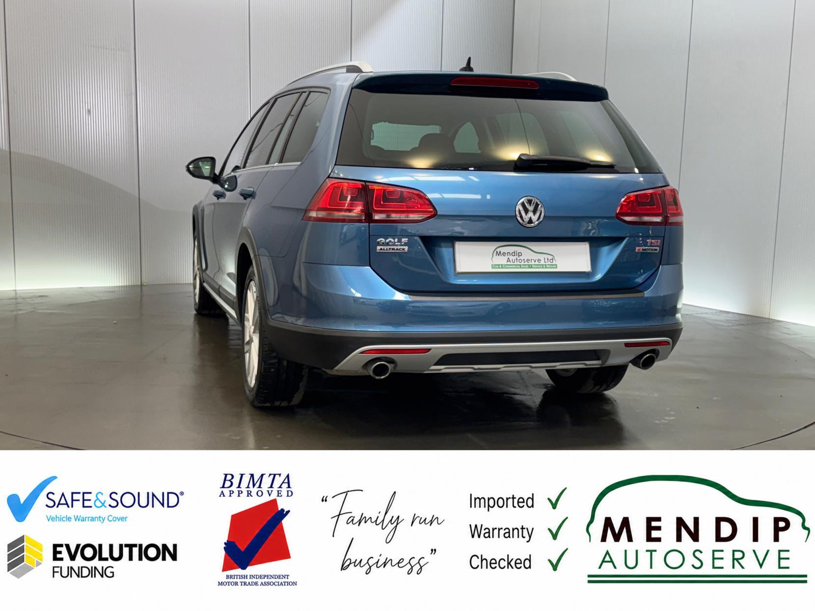 Volkswagen Golf view 11