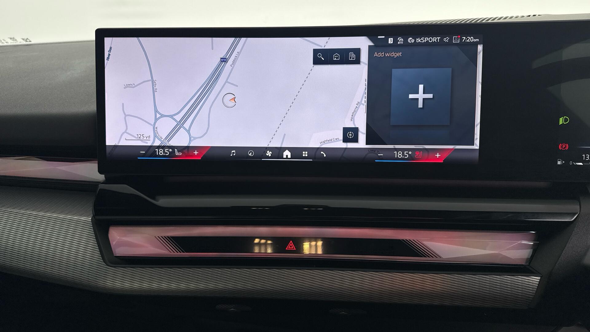 BMW 5 Series view 8