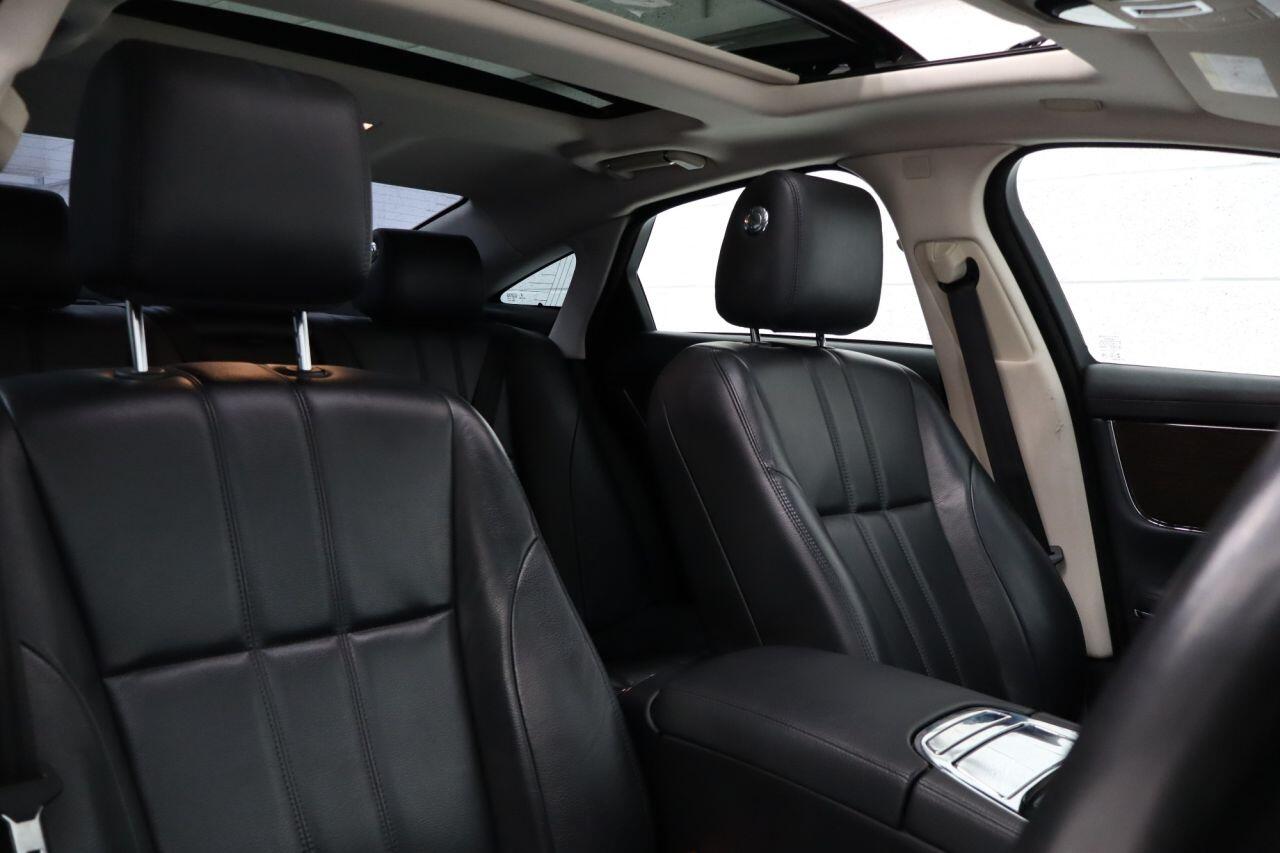 Jaguar XJ view 7