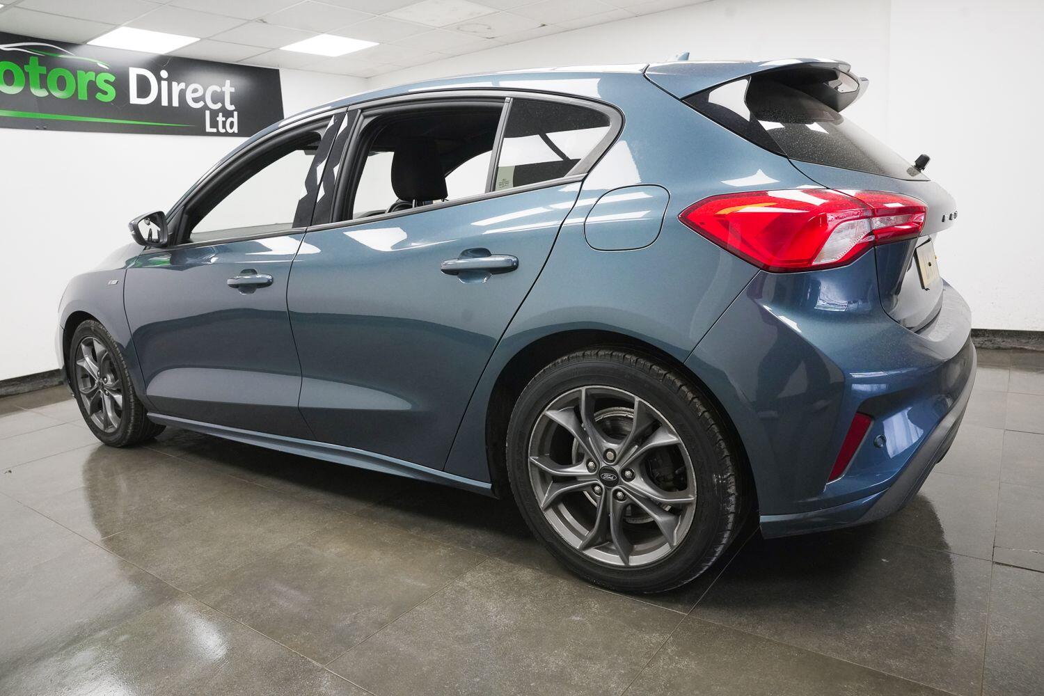 Ford Focus view 7