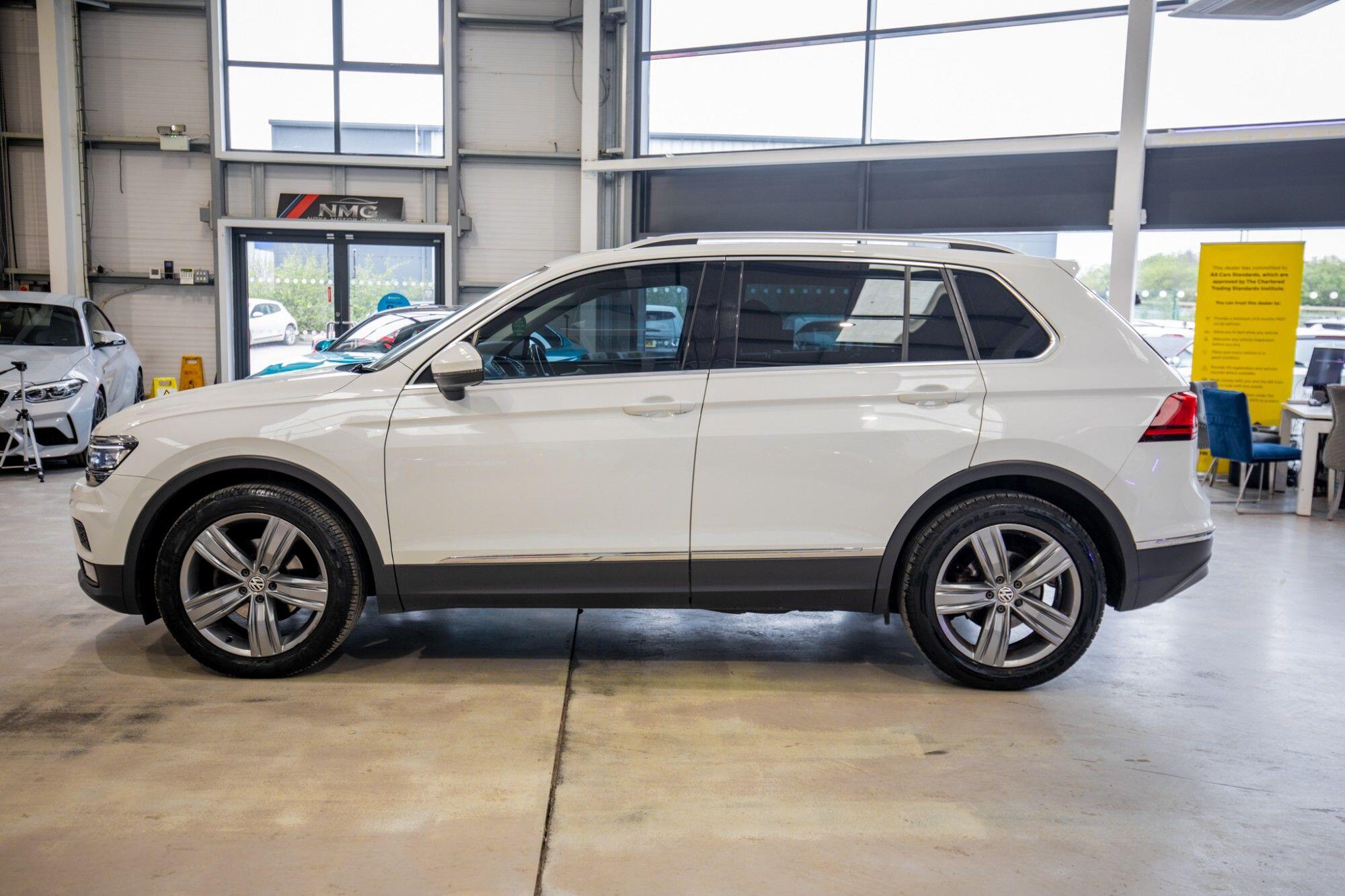 Volkswagen Tiguan view 11