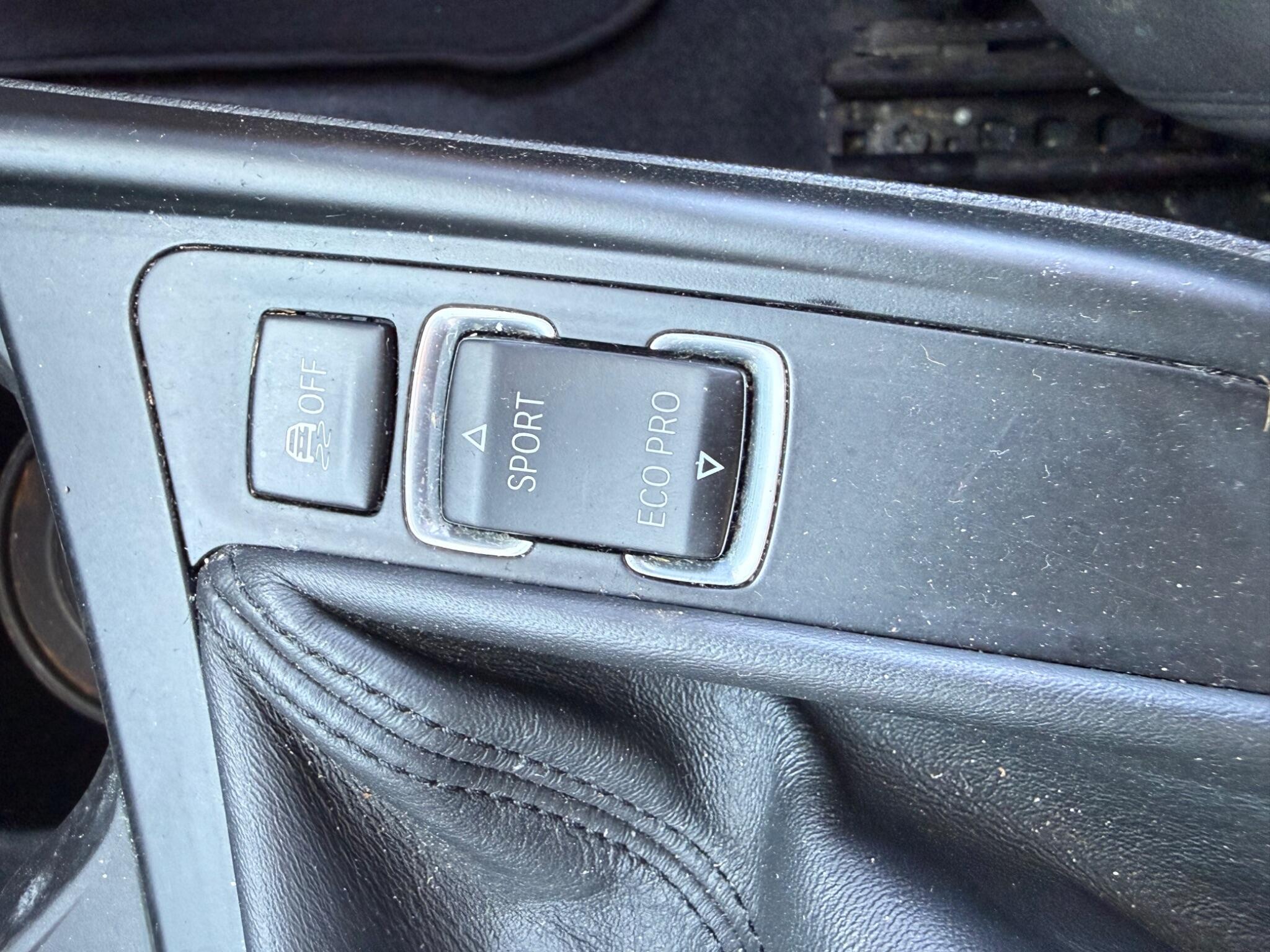 BMW 1 Series view 24