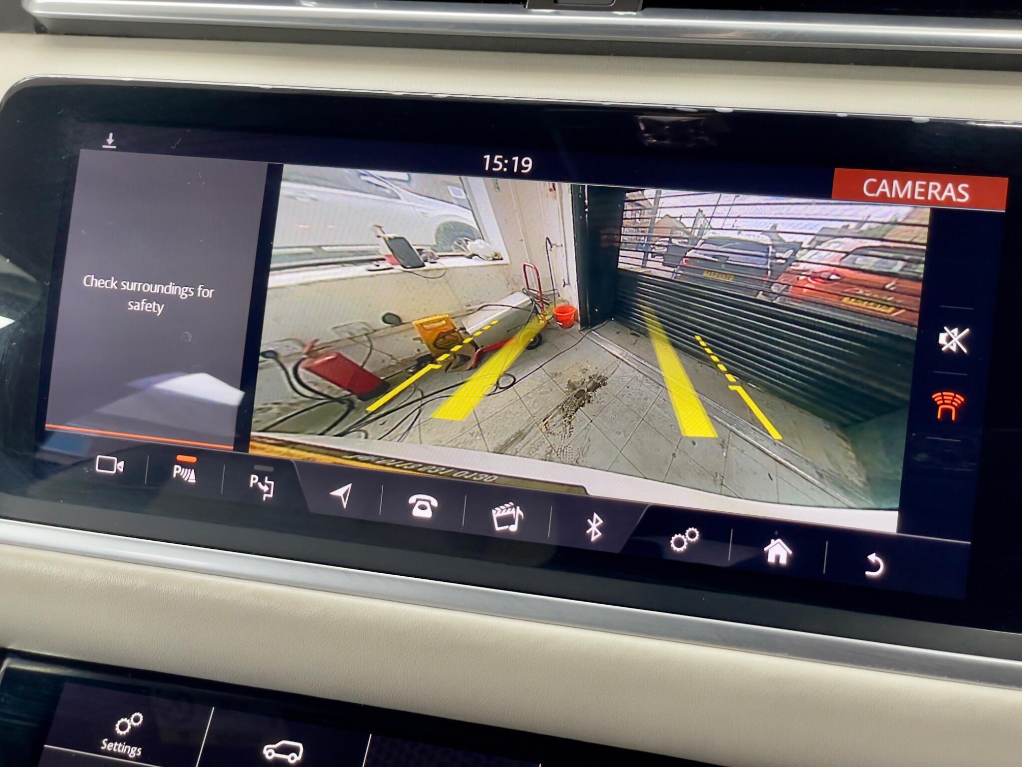 Land Rover Range Rover Velar view 10
