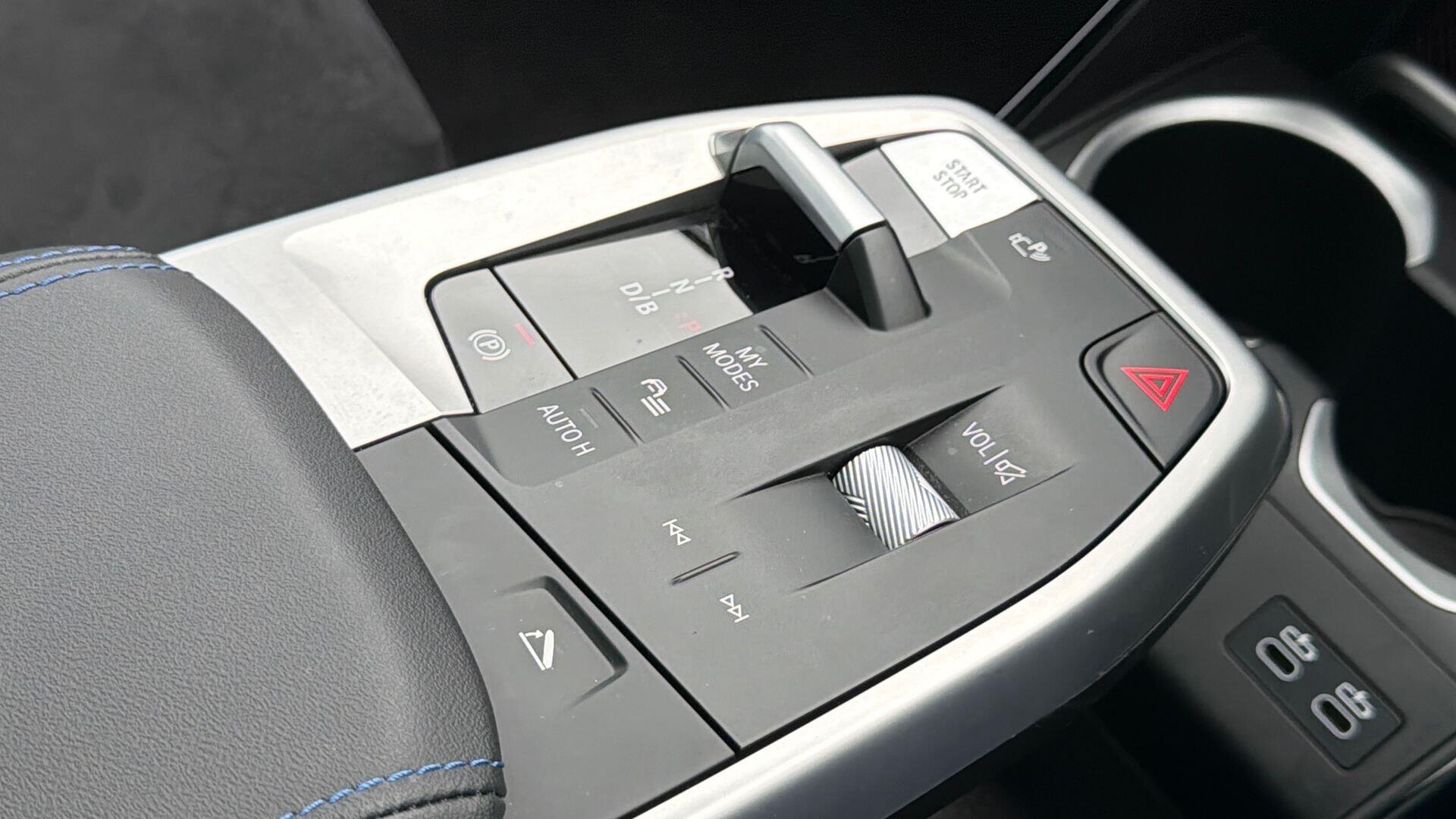 BMW Ix2 view 10