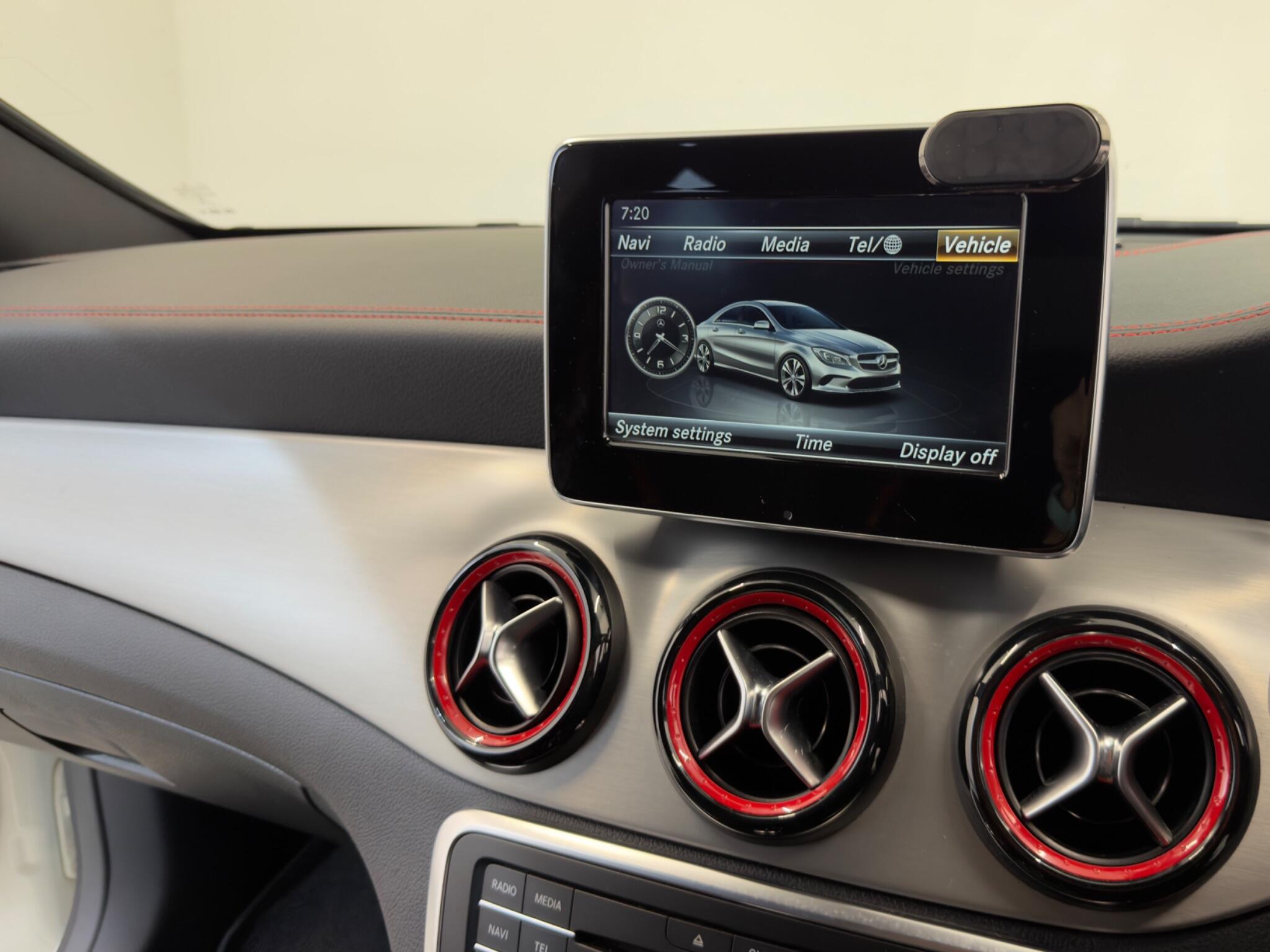 Mercedes-Benz Cla view 30