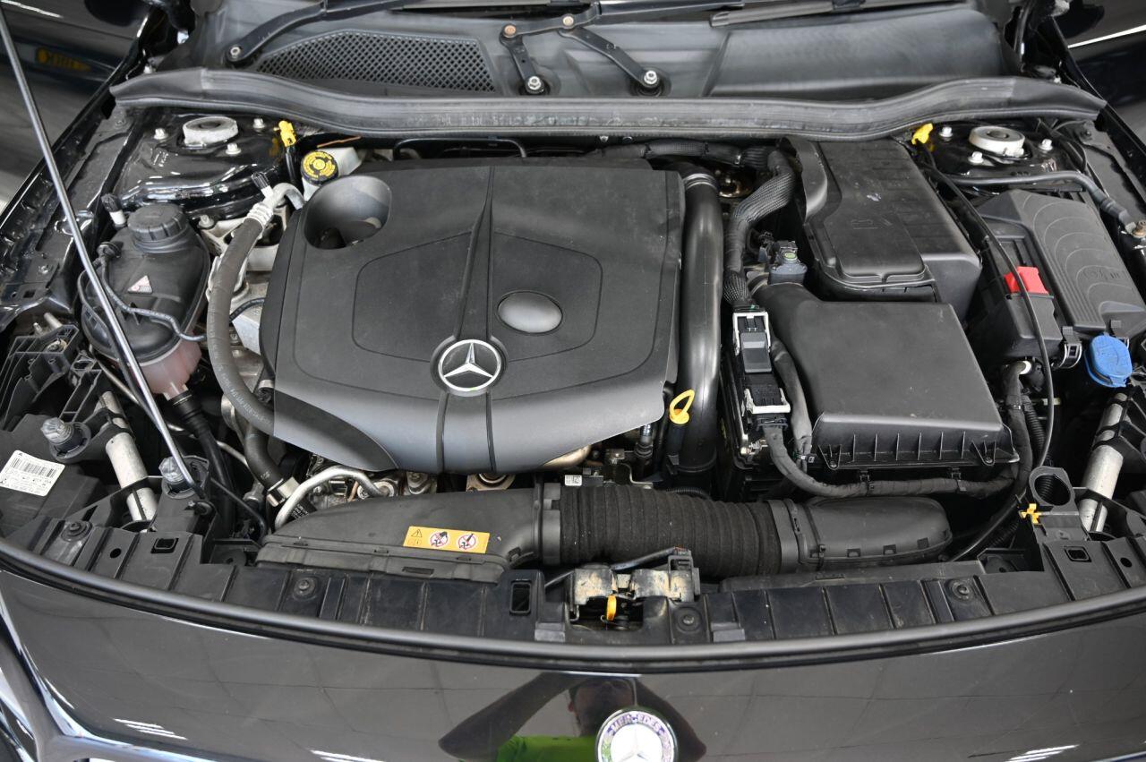 Mercedes-Benz Gla view 40