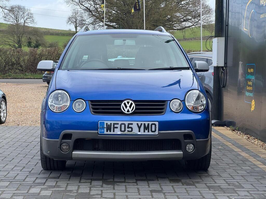 Volkswagen Polo view 8