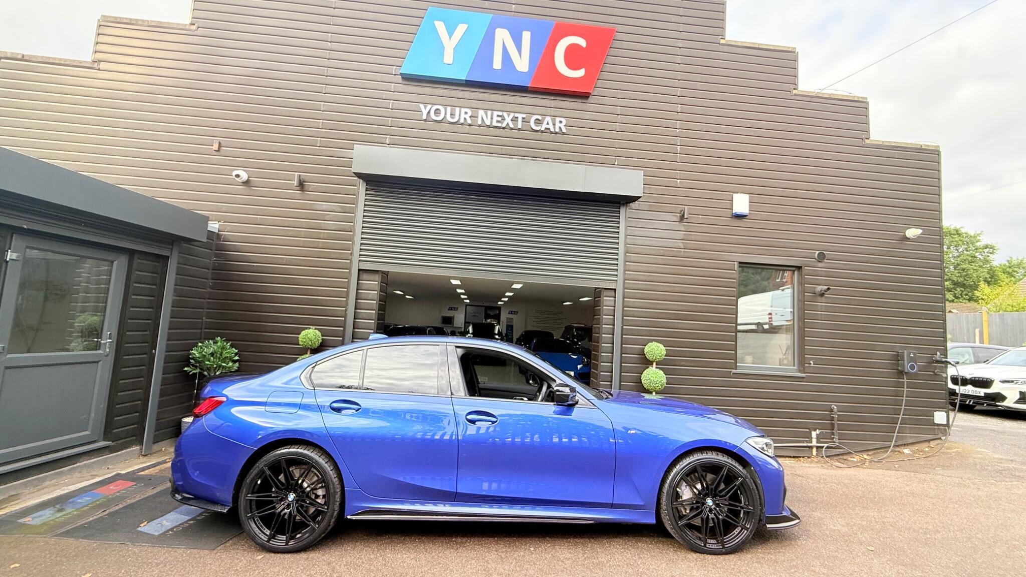 BMW 3 Series view 5