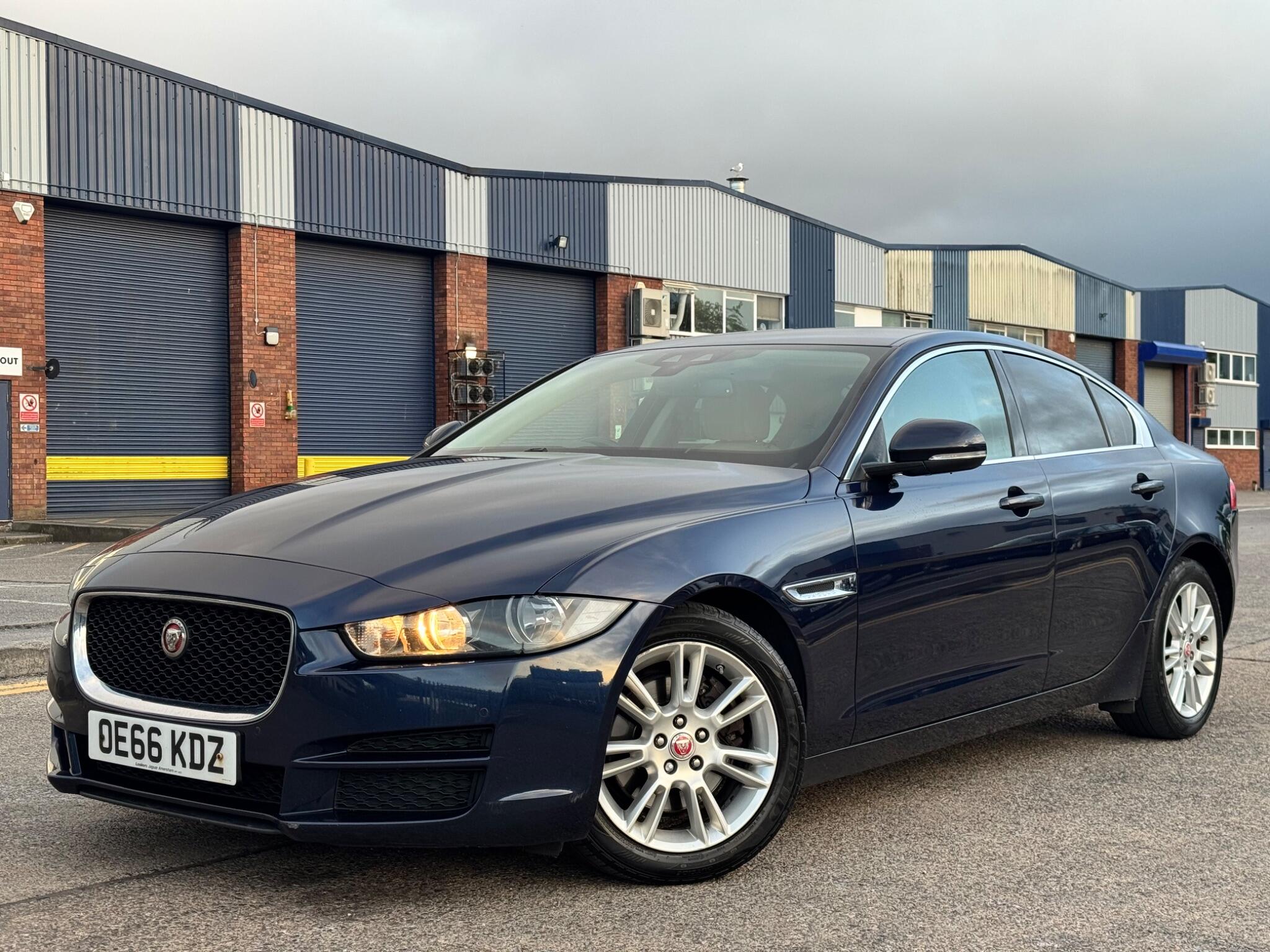 Jaguar Xe view 7
