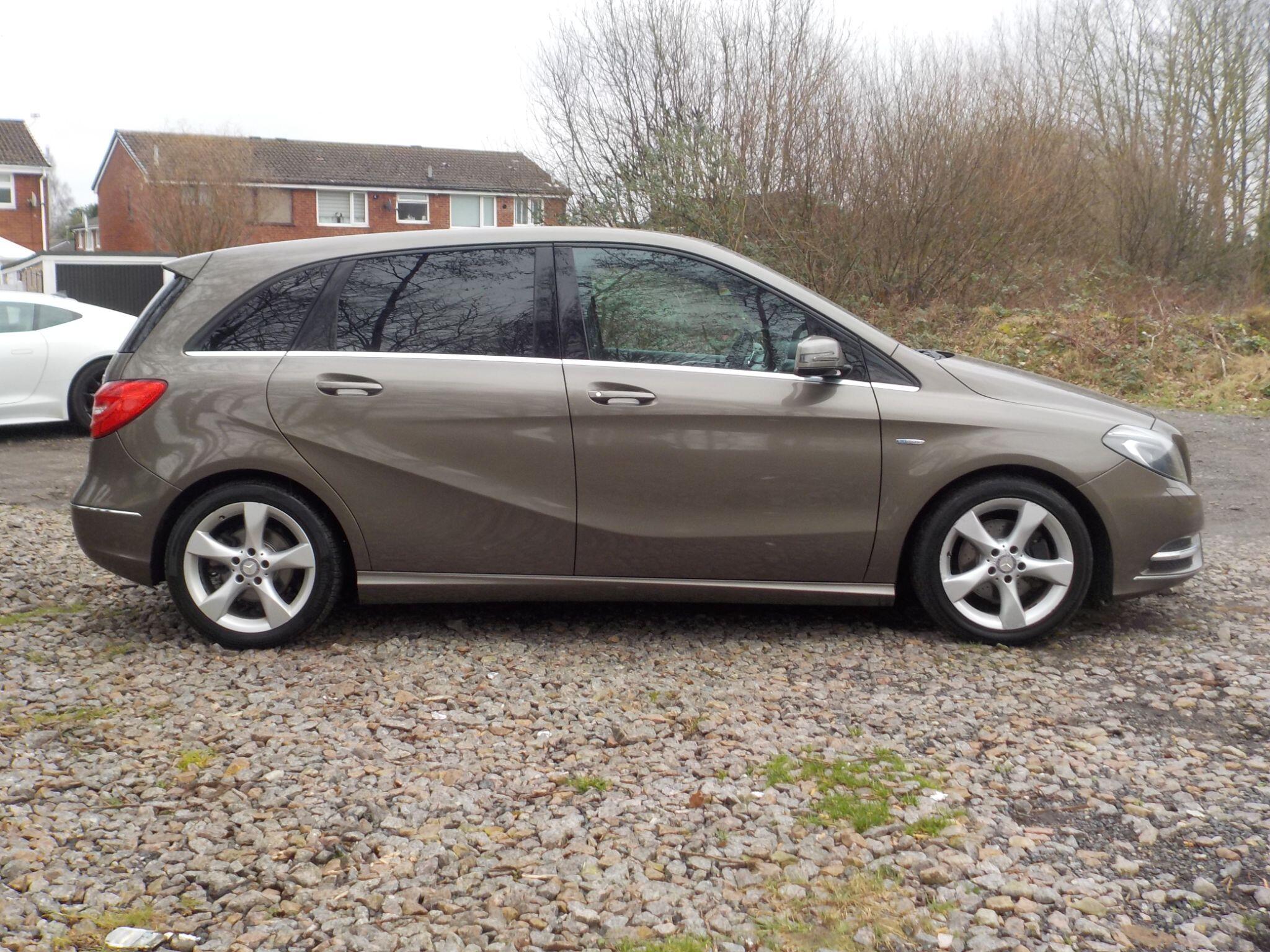 Mercedes-Benz B Class 1.8 B180 CDI BlueEfficiency Sport Euro 5 (s/s) 5dr