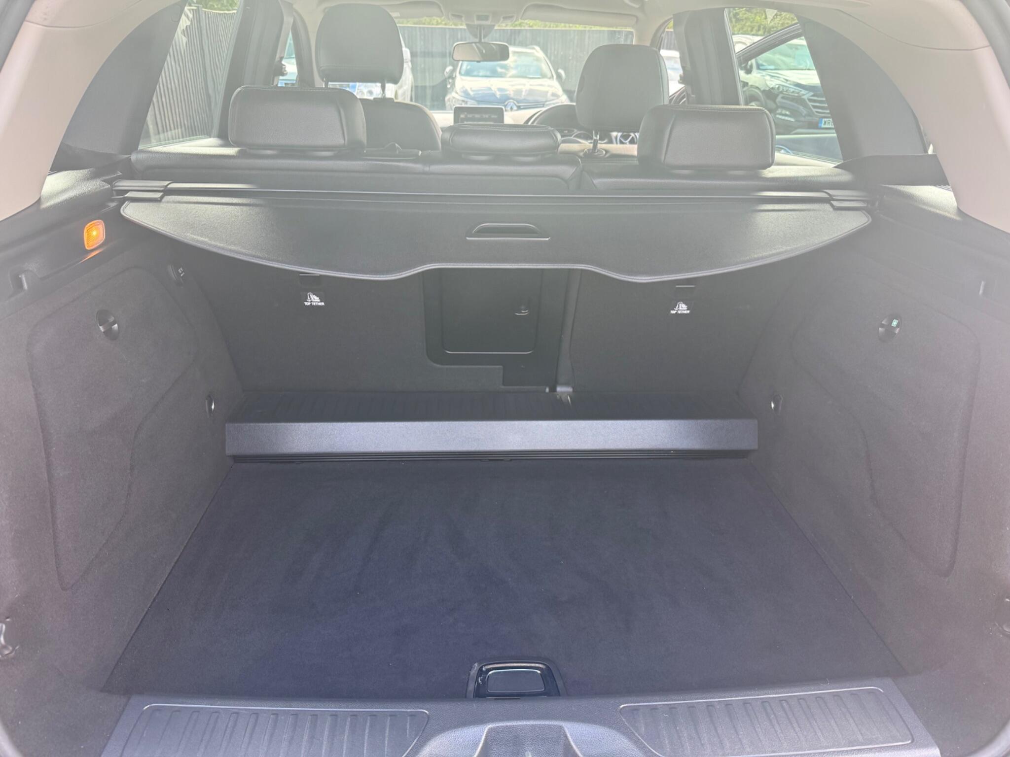 Mercedes-Benz B-Class view 12