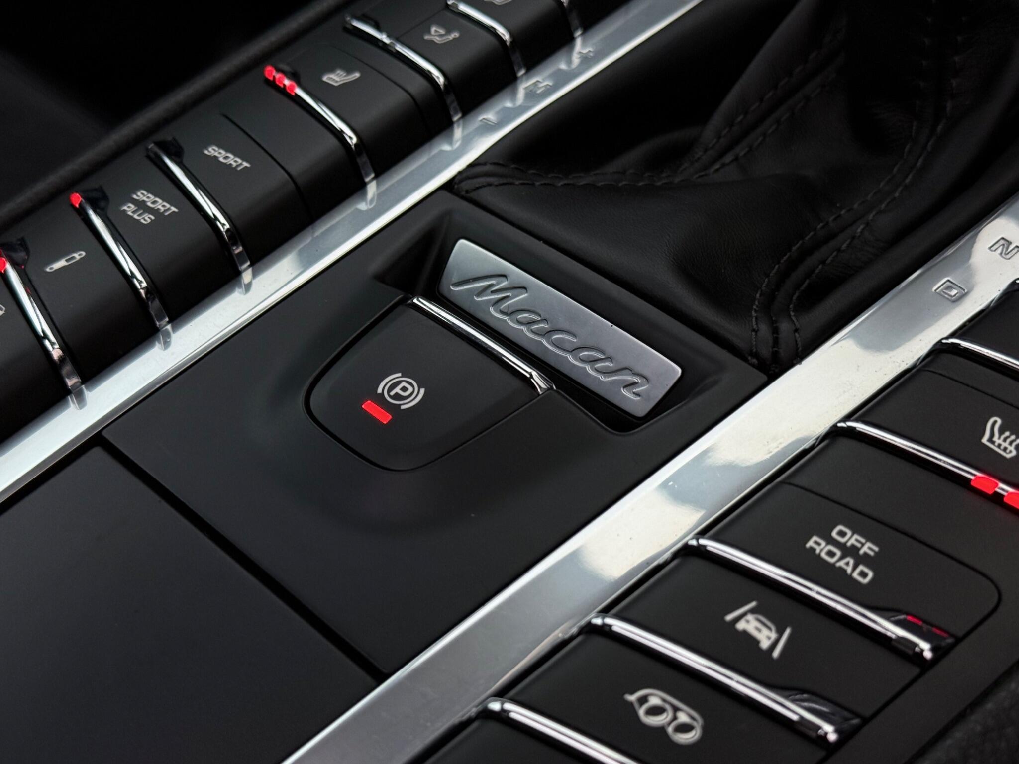 Porsche Macan view 46