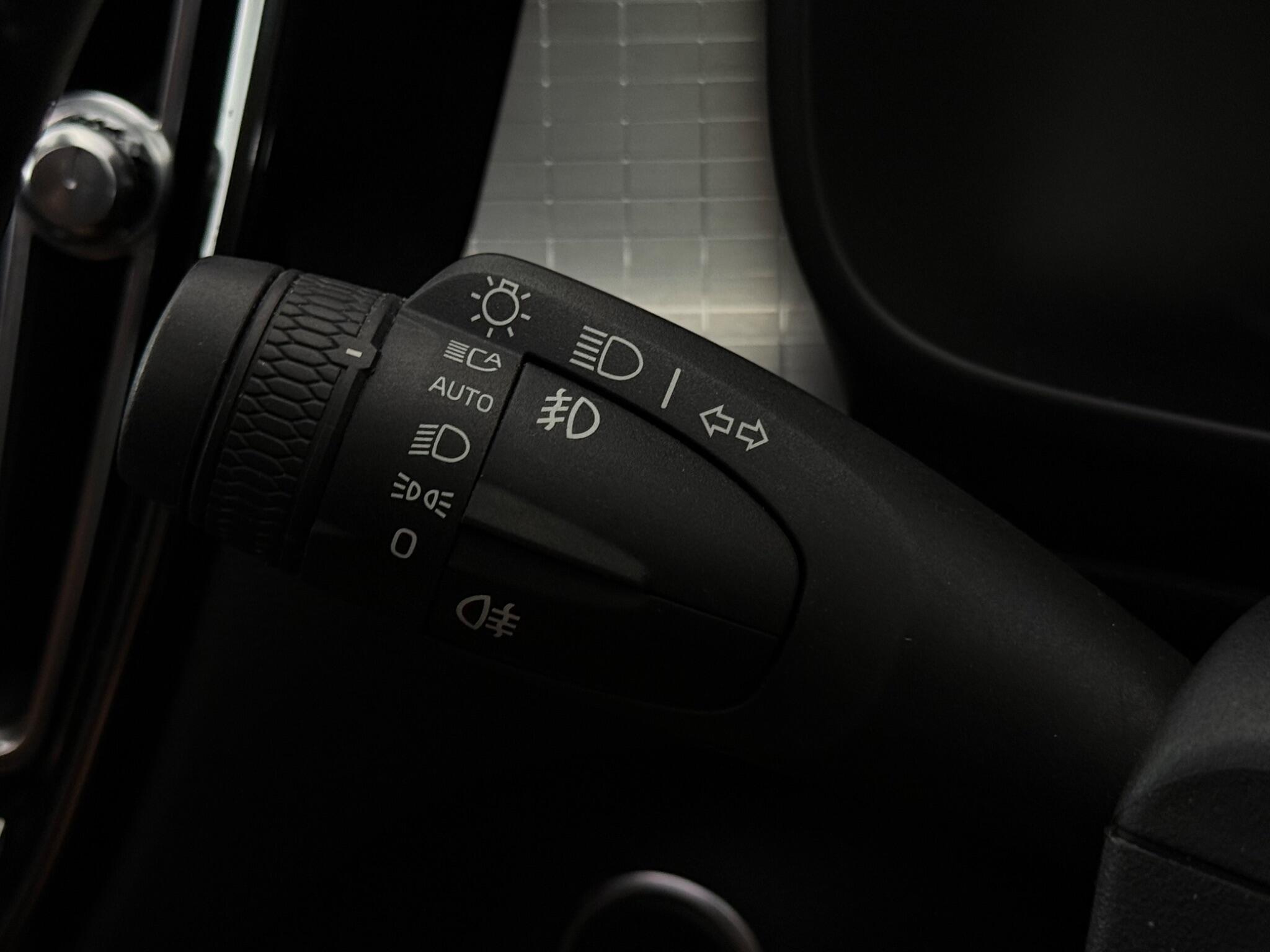 Volvo XC40 view 19