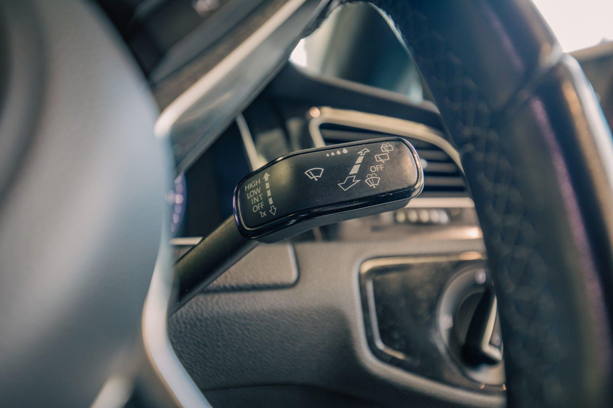 Volkswagen Golf view 13