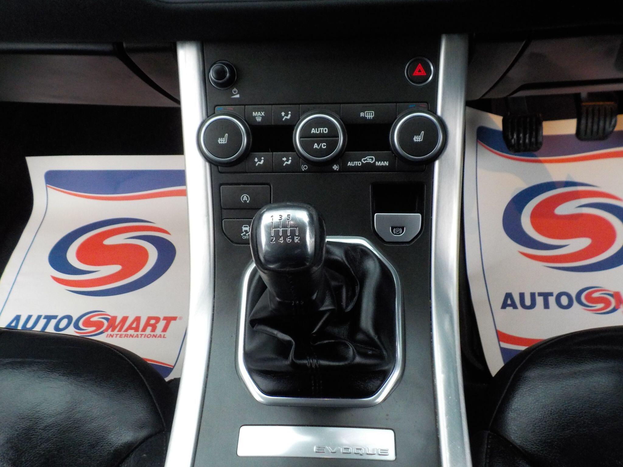Land Rover Range Rover Evoque 2.0 eD4 SE FWD Euro 6 (s/s) 5dr