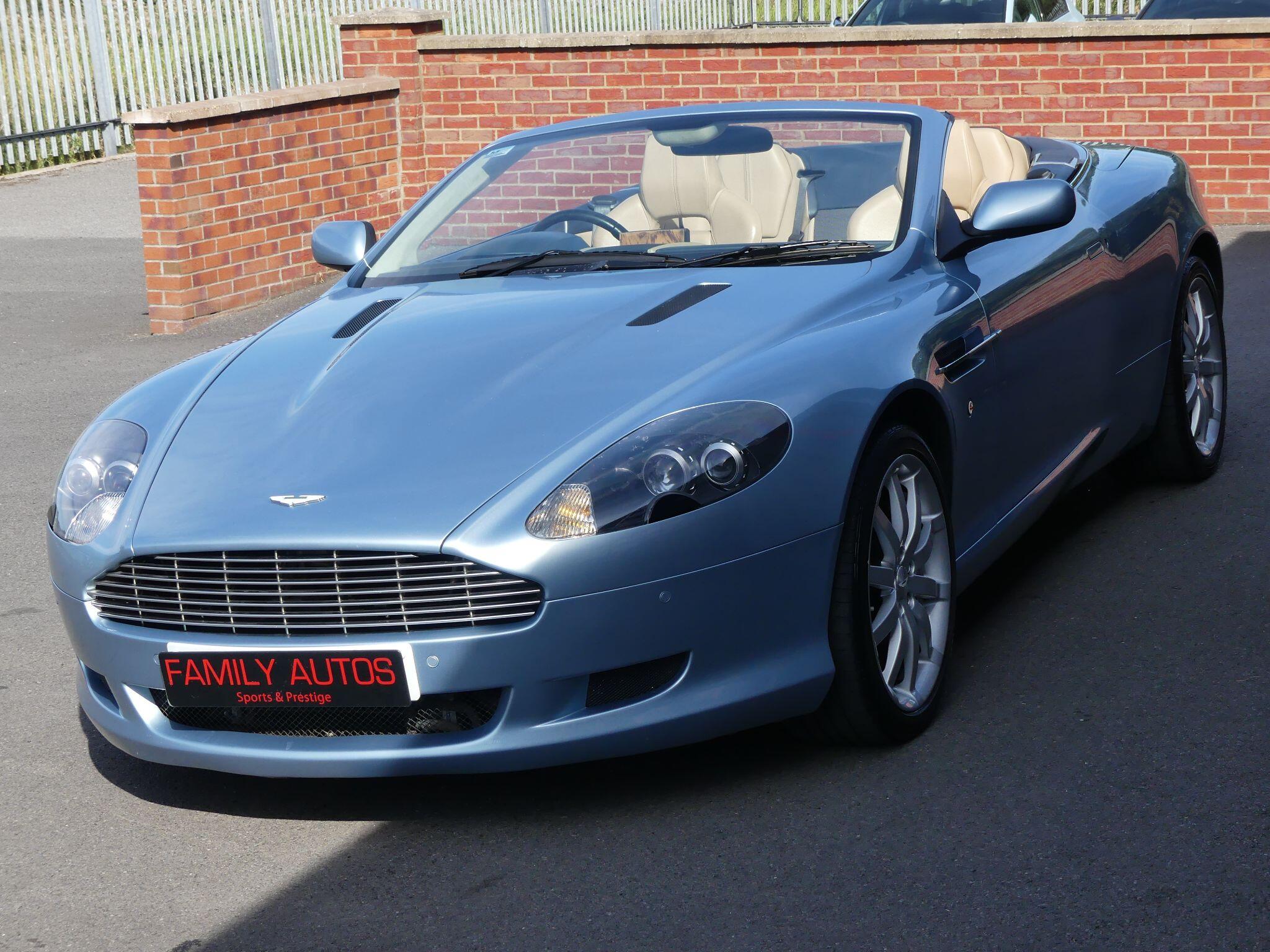 Aston Martin DB9 view 3