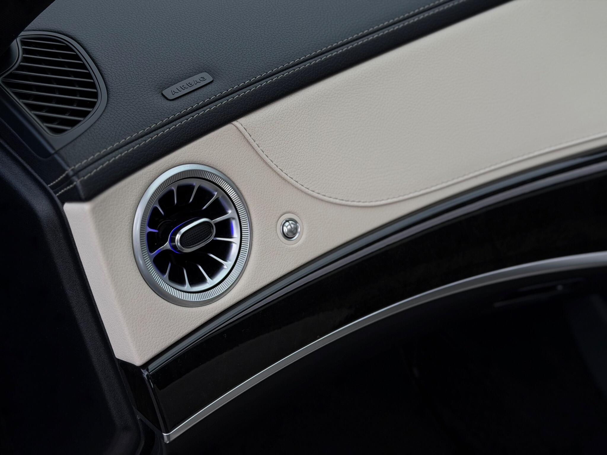 Mercedes-Benz S-Class view 30
