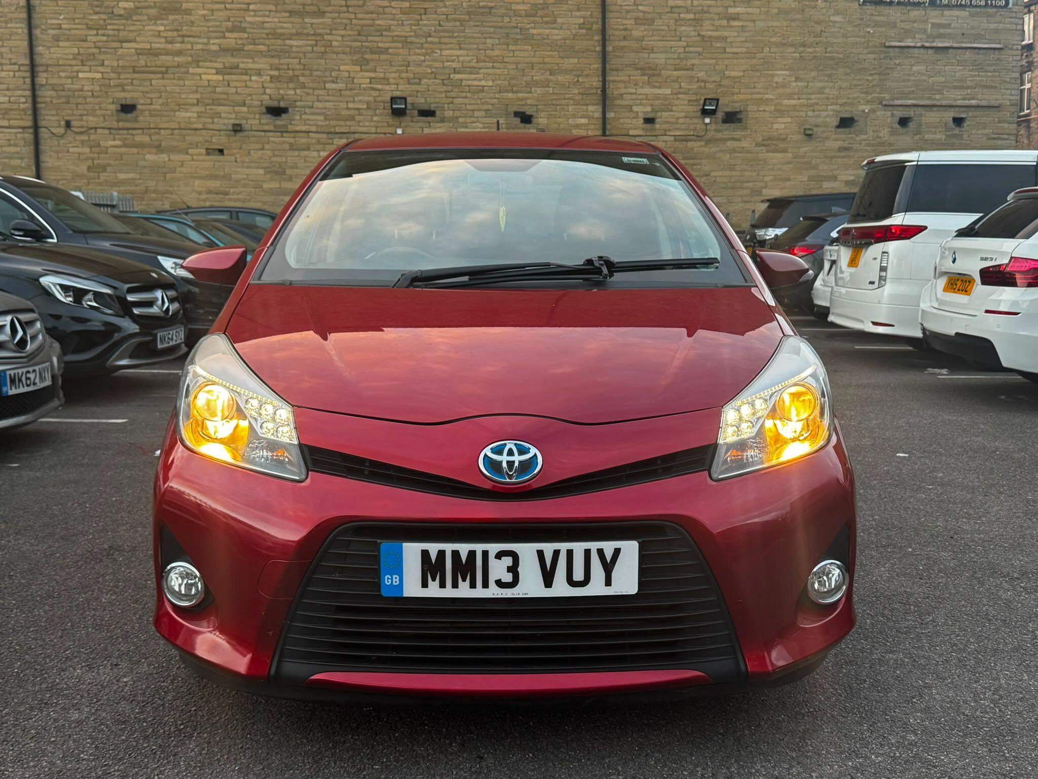 Toyota Yaris view 4