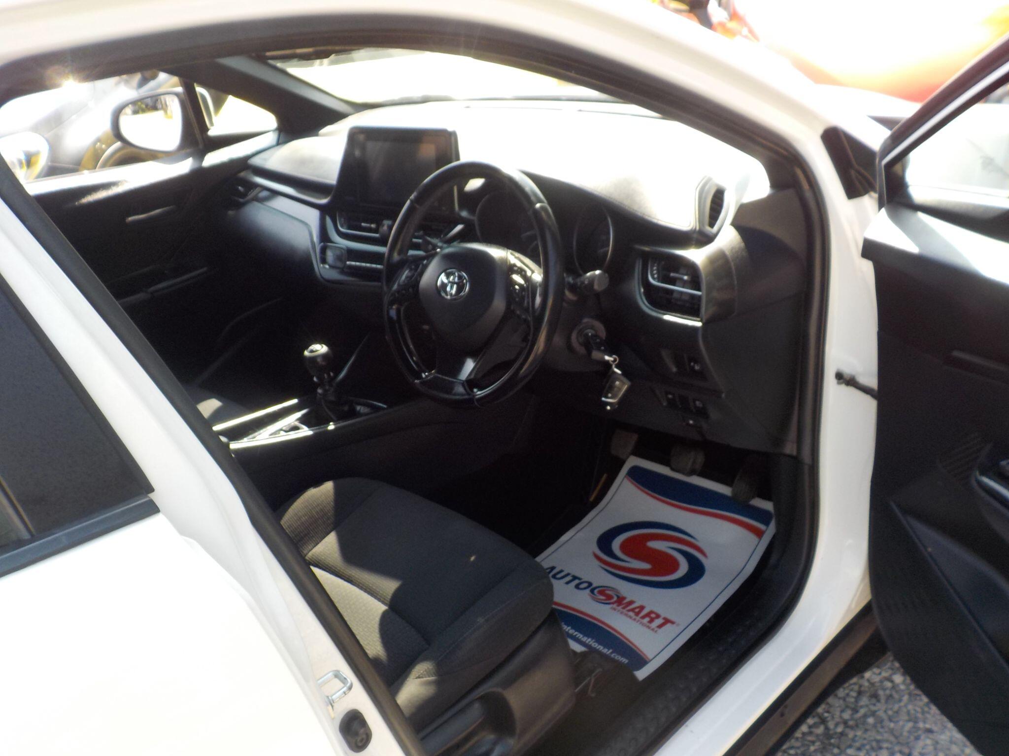 Toyota C-HR 1.2 VVT-i Icon Euro 6 (s/s) 5dr