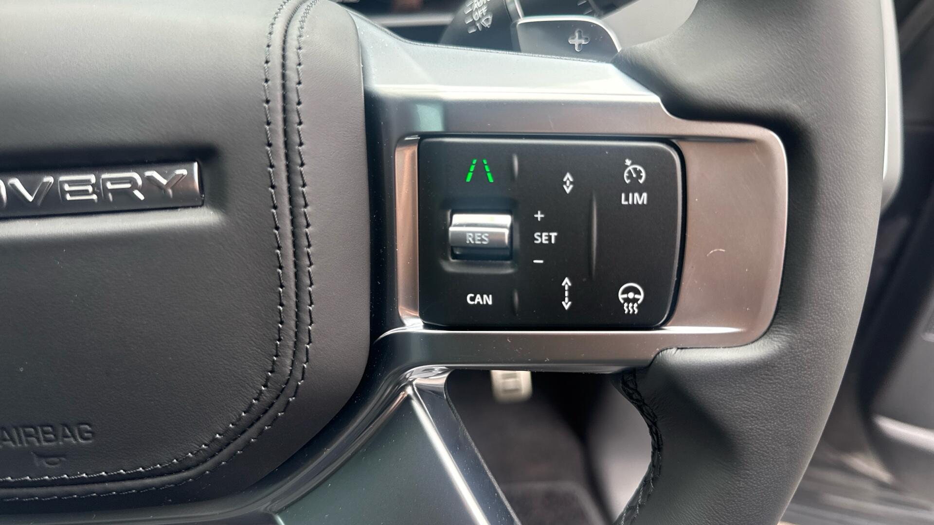 Land Rover Discovery view 35