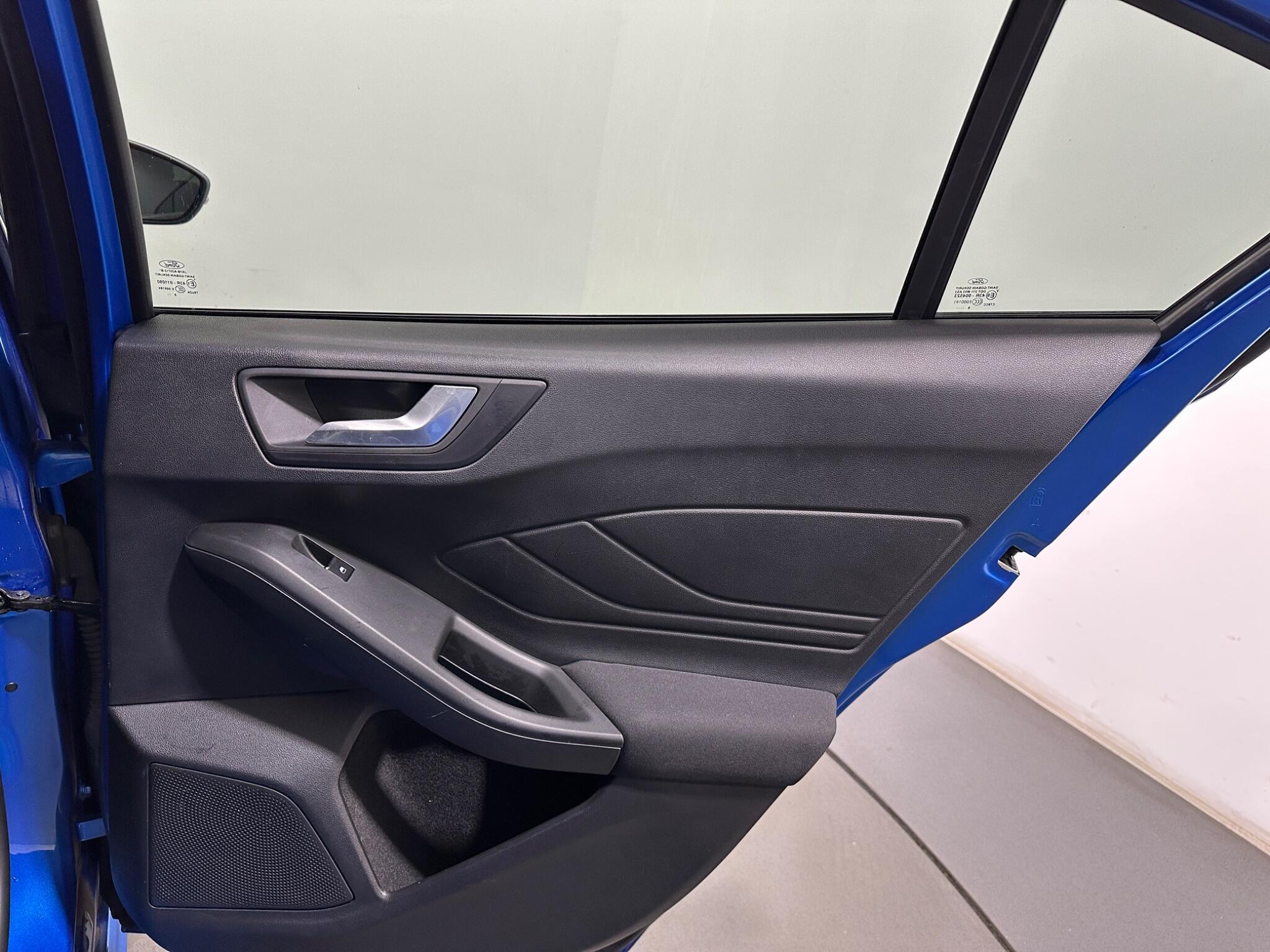 Ford Focus view 41