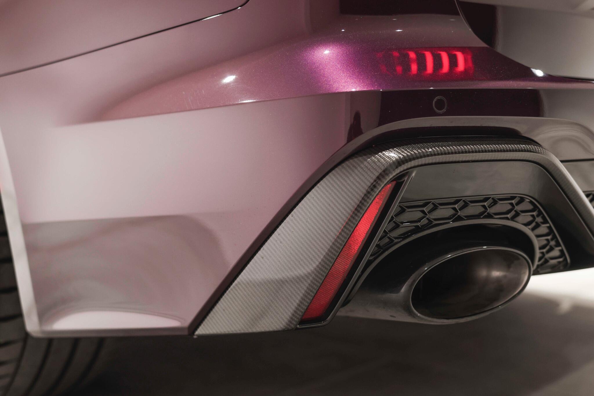 Audi RS6 Avant view 32