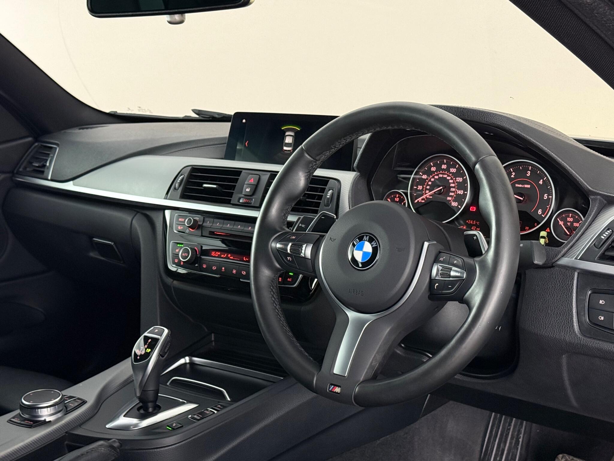 BMW 4 Series view 3