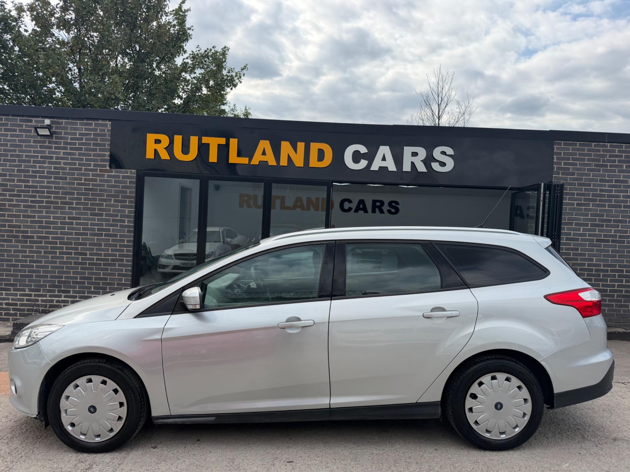 Ford Focus view 7