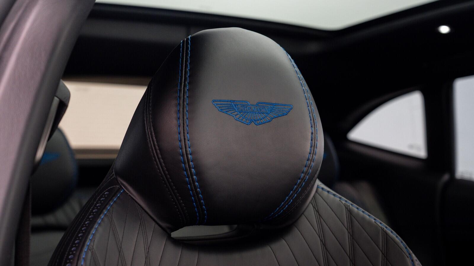 Aston Martin DBX view 22
