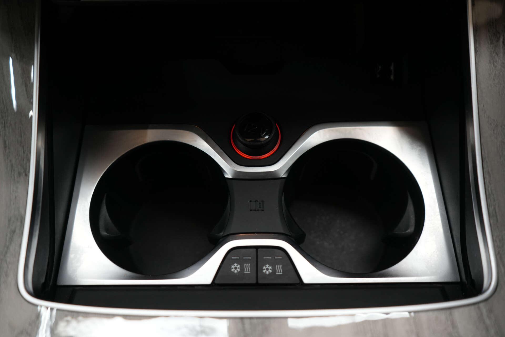 BMW X7 view 37
