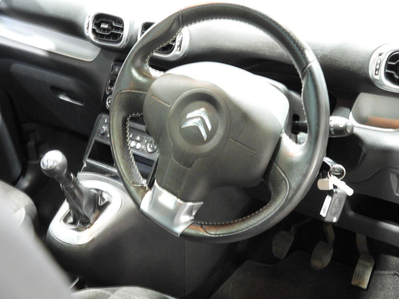 Citroen C3 Picasso view 23