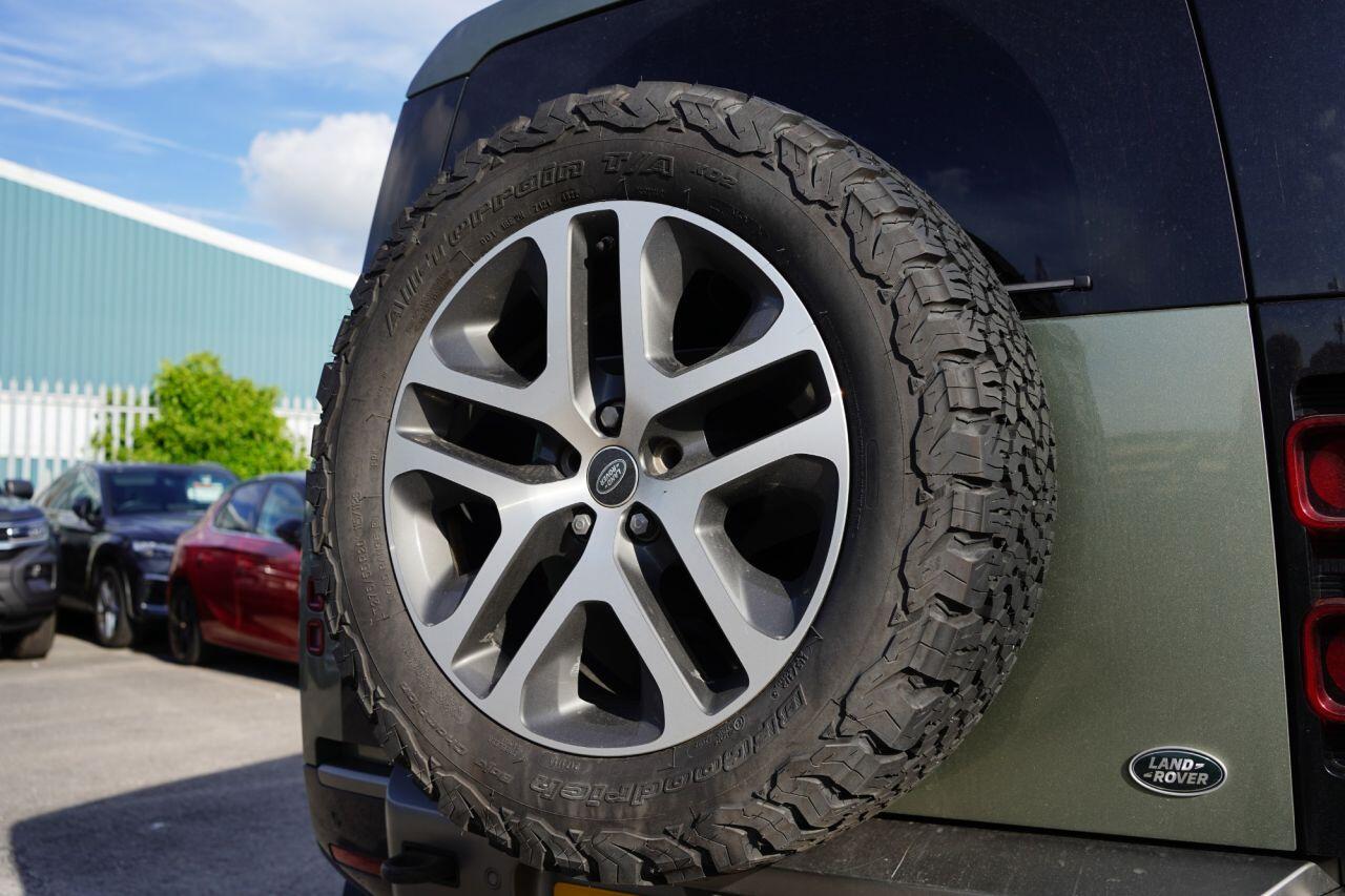 Land Rover Defender view 23