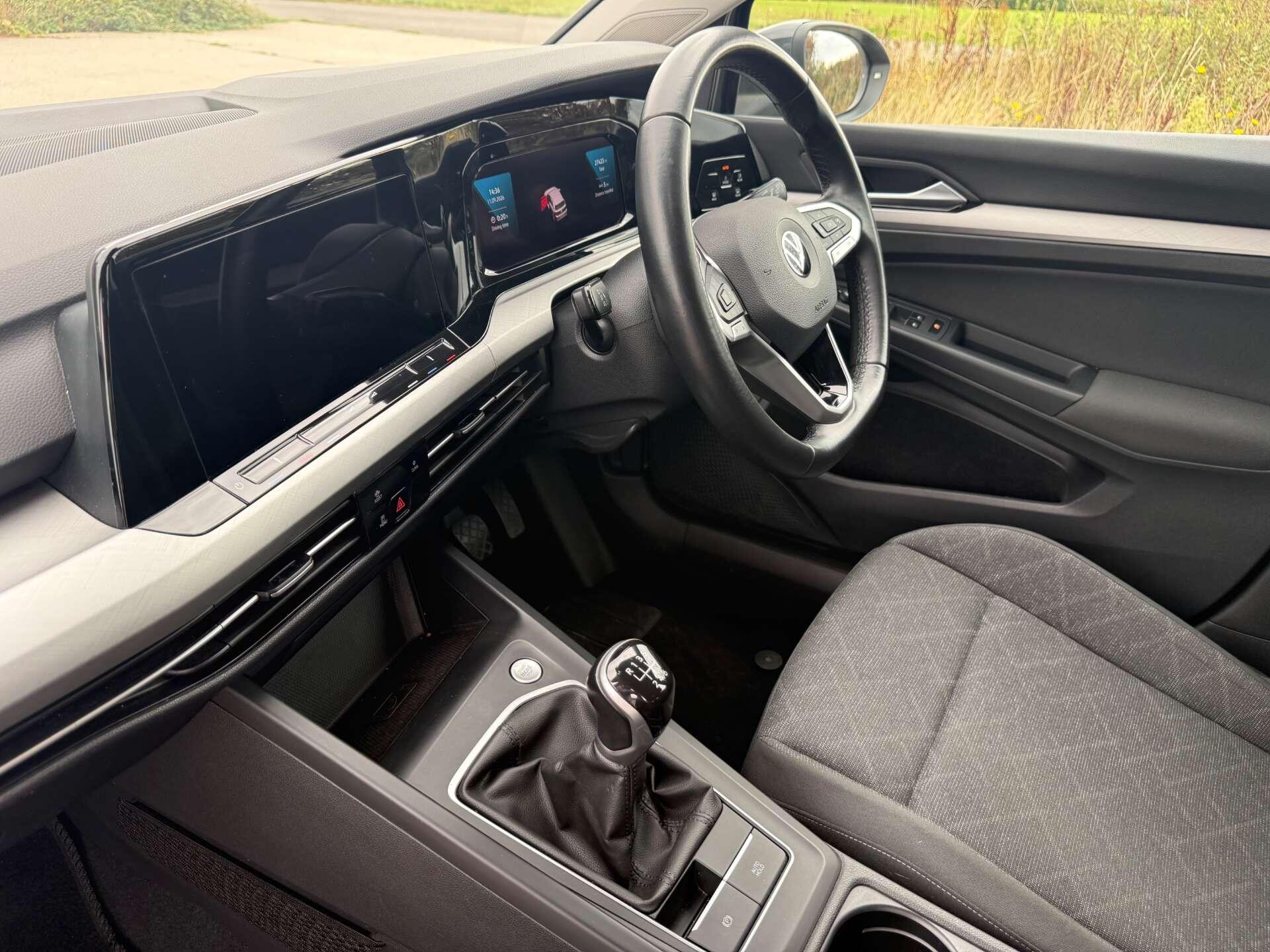 Volkswagen Golf view 29