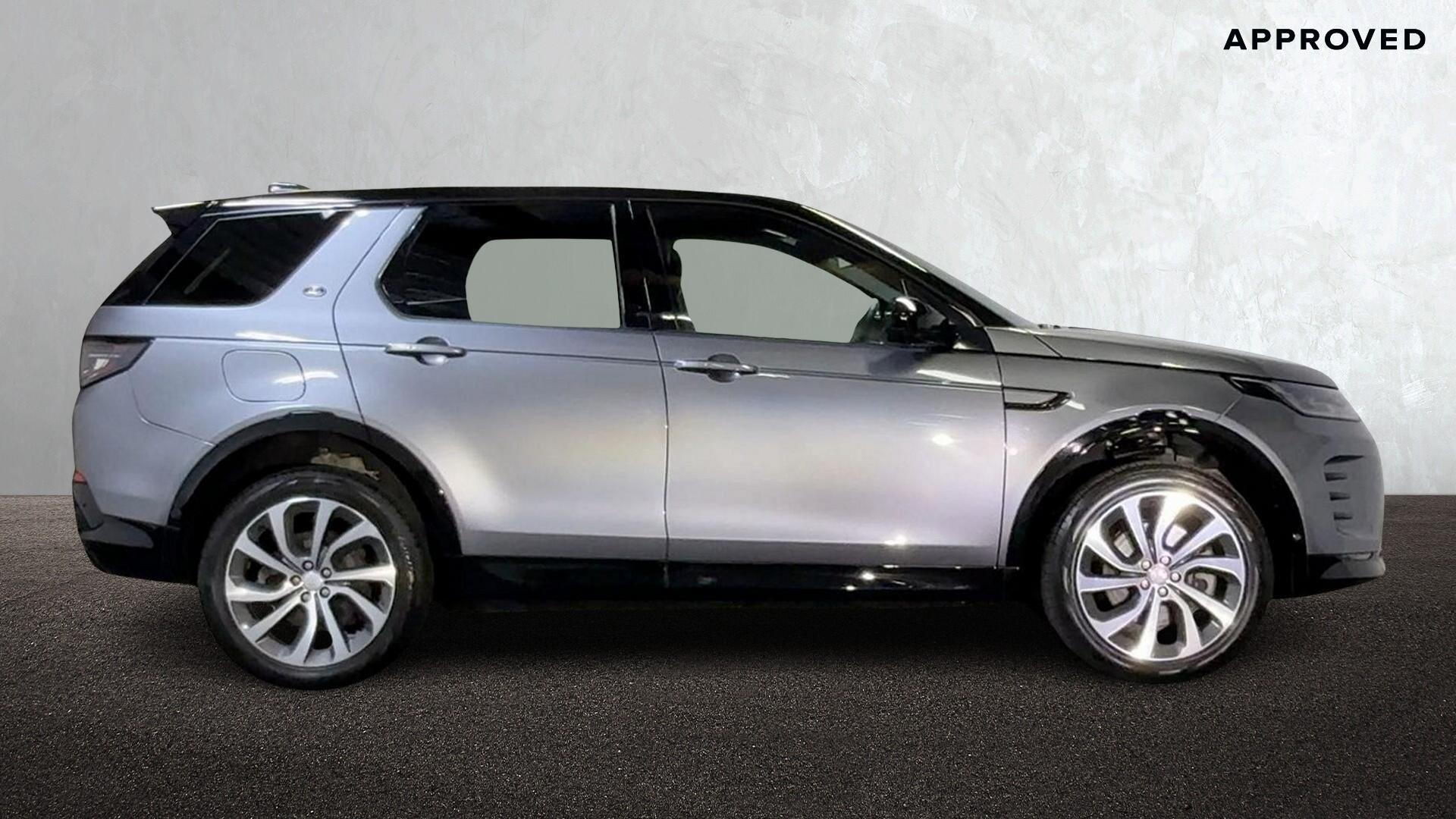 Land Rover Discovery Sport view 5