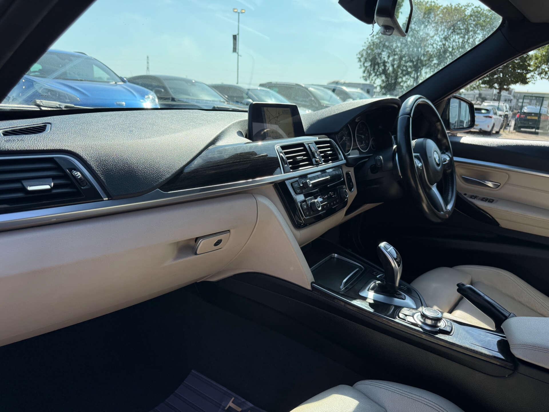 BMW 3 Series view 73