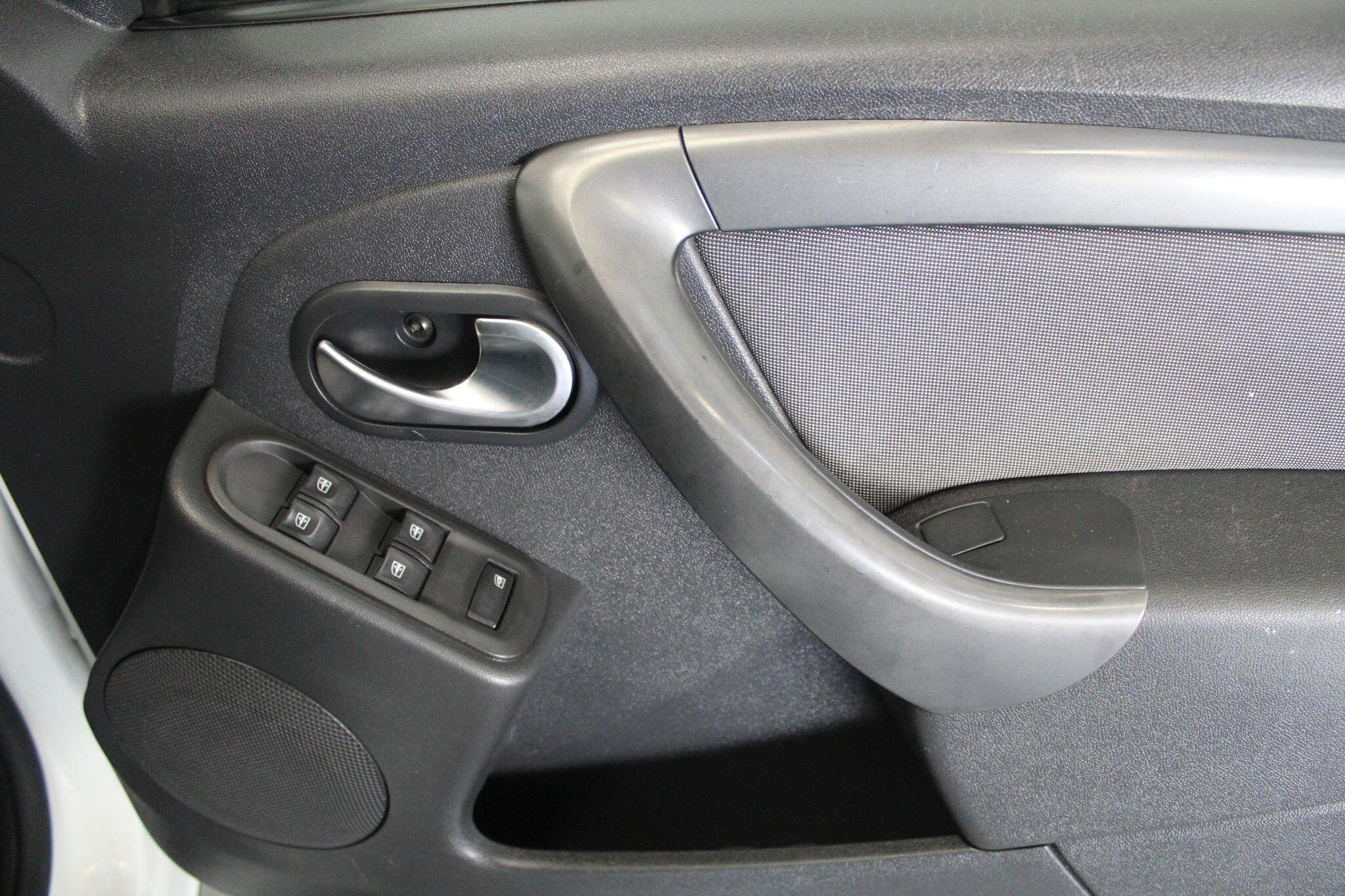 Dacia Duster view 47