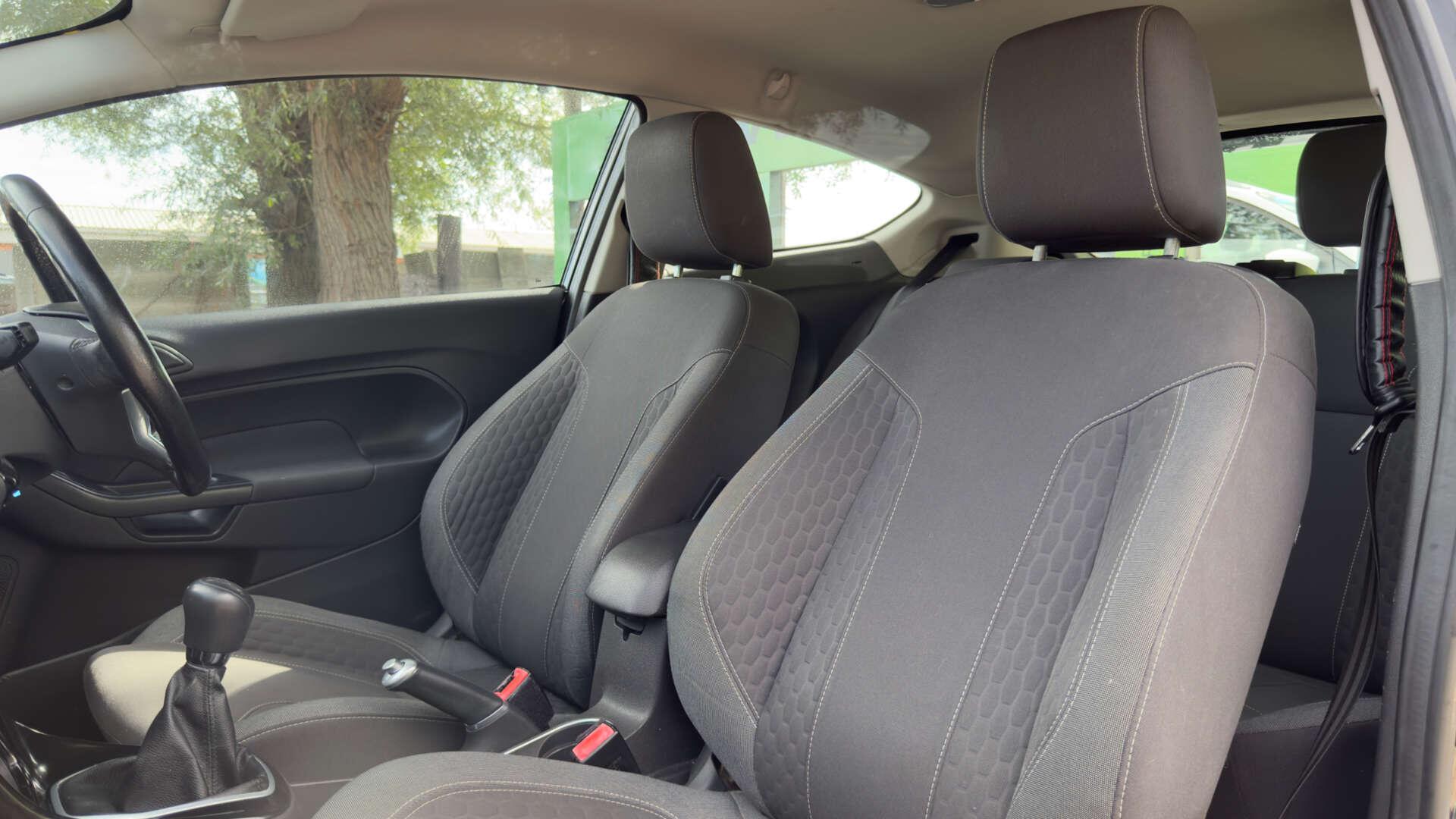 Ford Fiesta view 12
