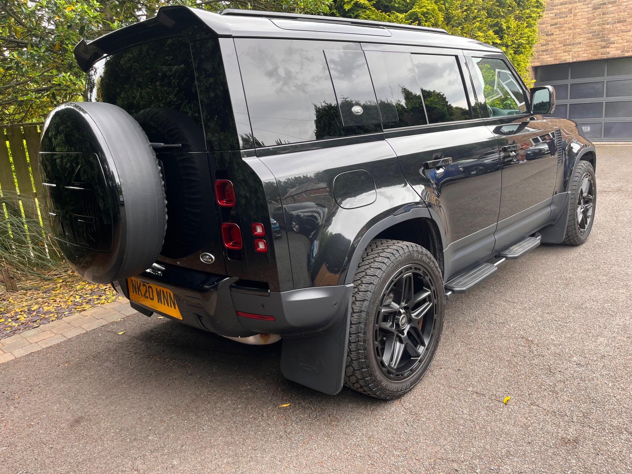 Land Rover Defender view 14