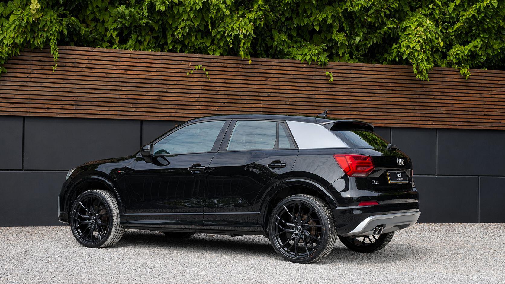 Audi Q2 view 9