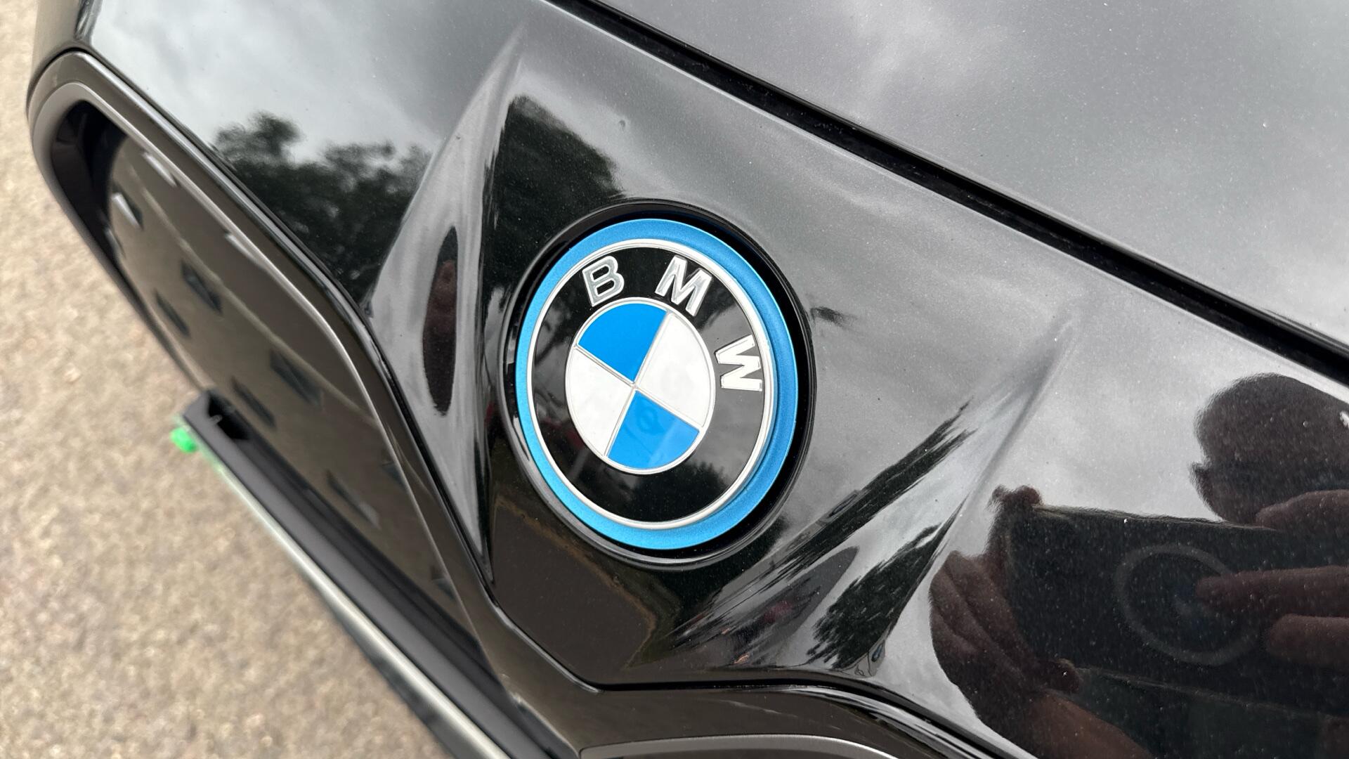BMW i4 view 39