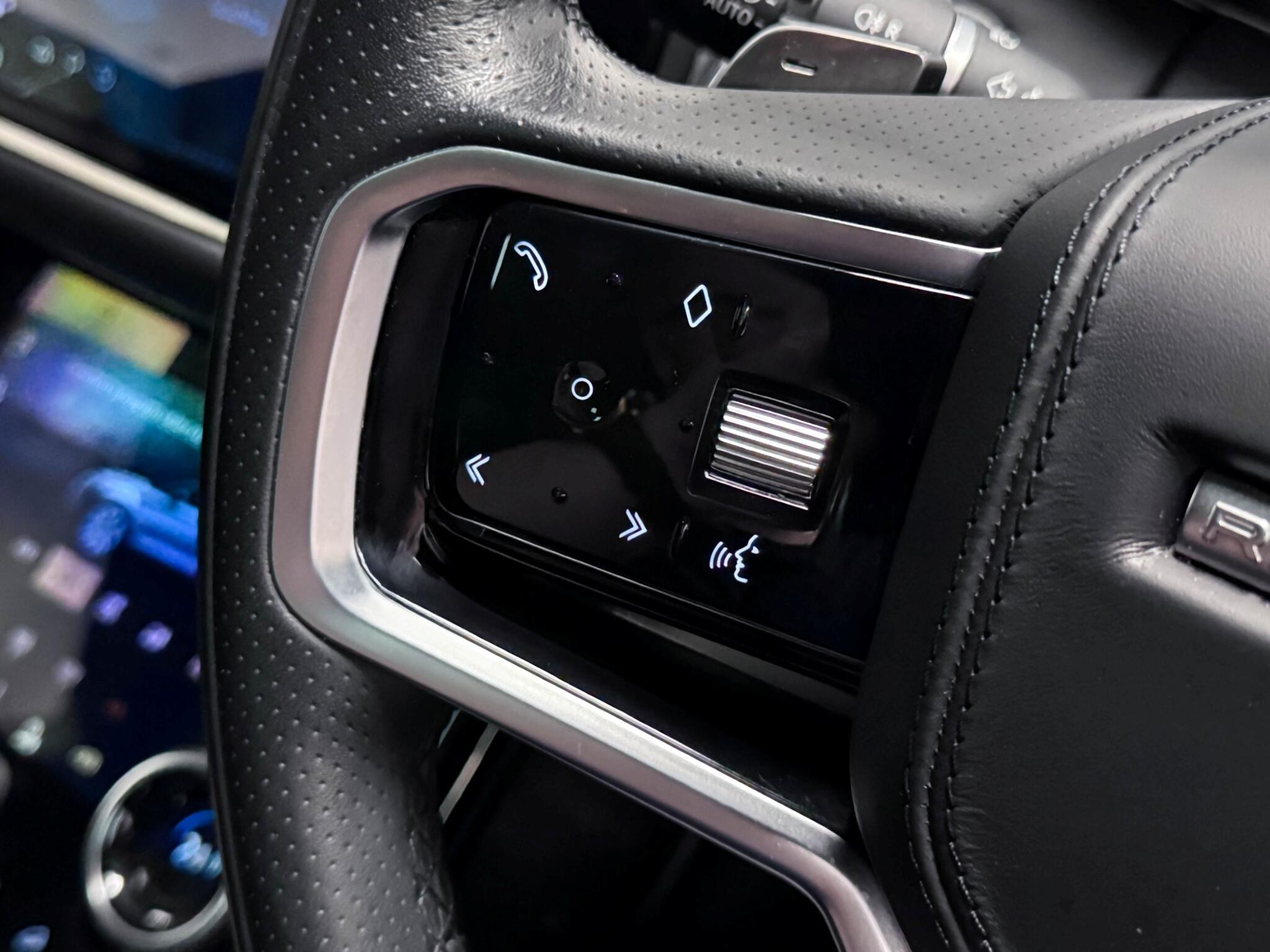 Land Rover Range Rover Evoque view 16