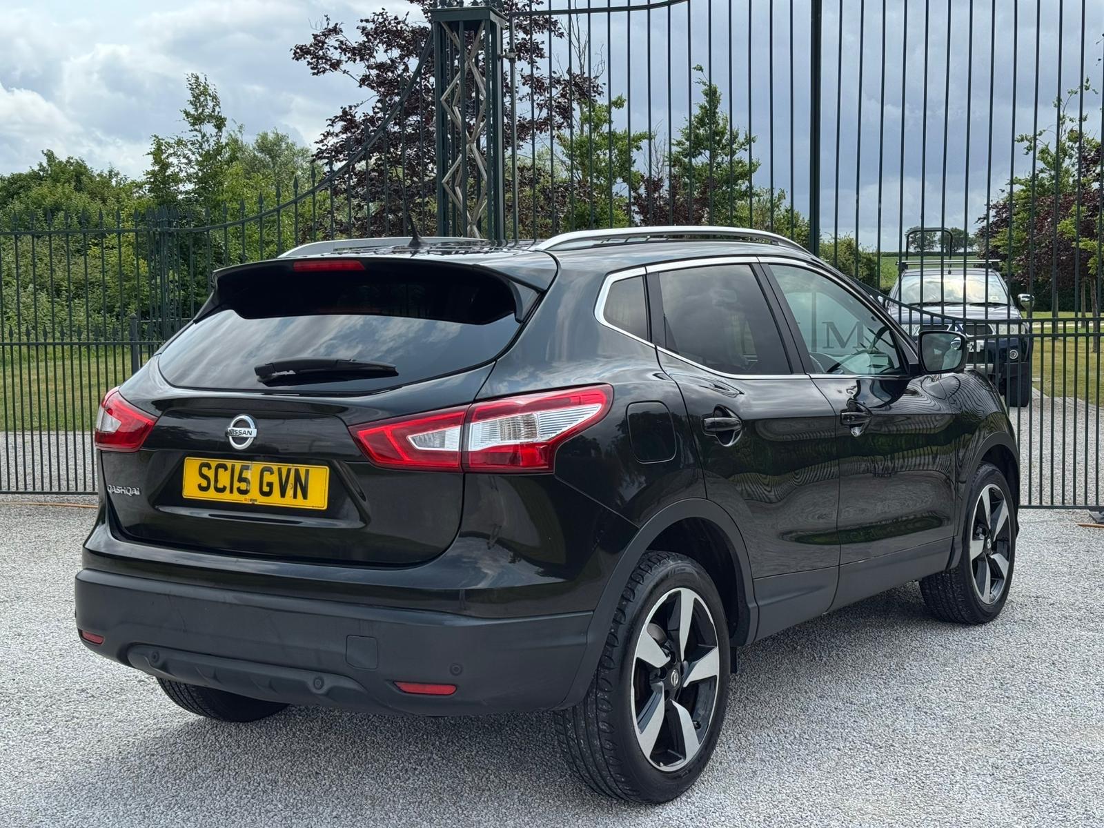 2015 Nissan Qashqai image 9