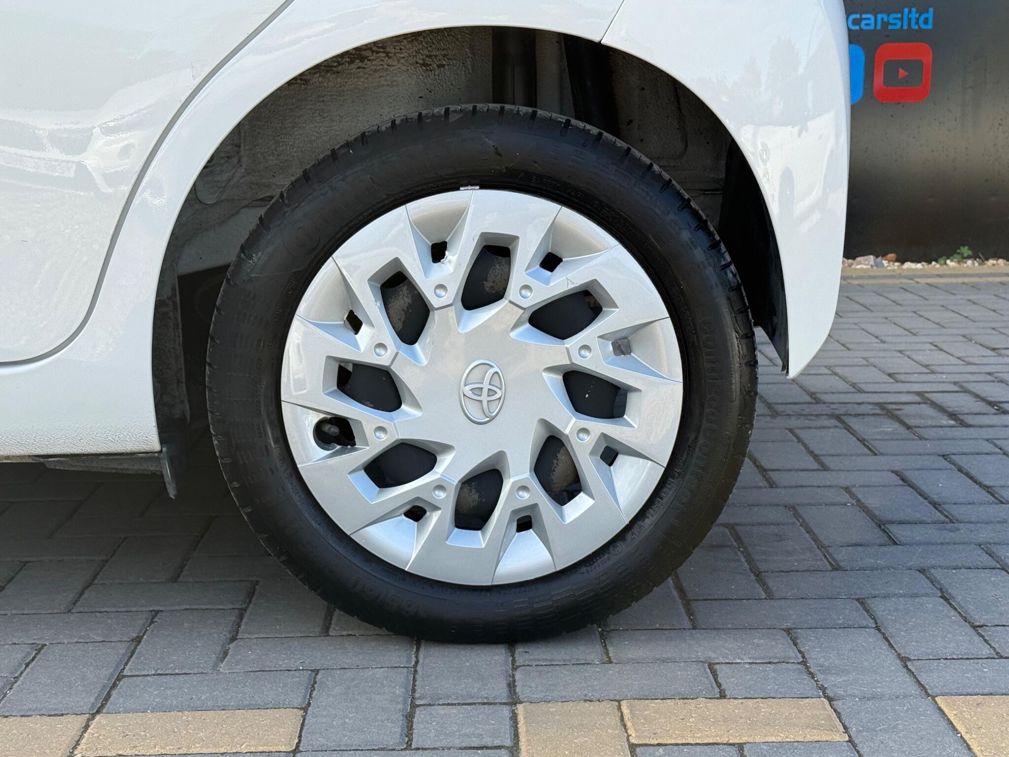 Toyota Aygo view 14