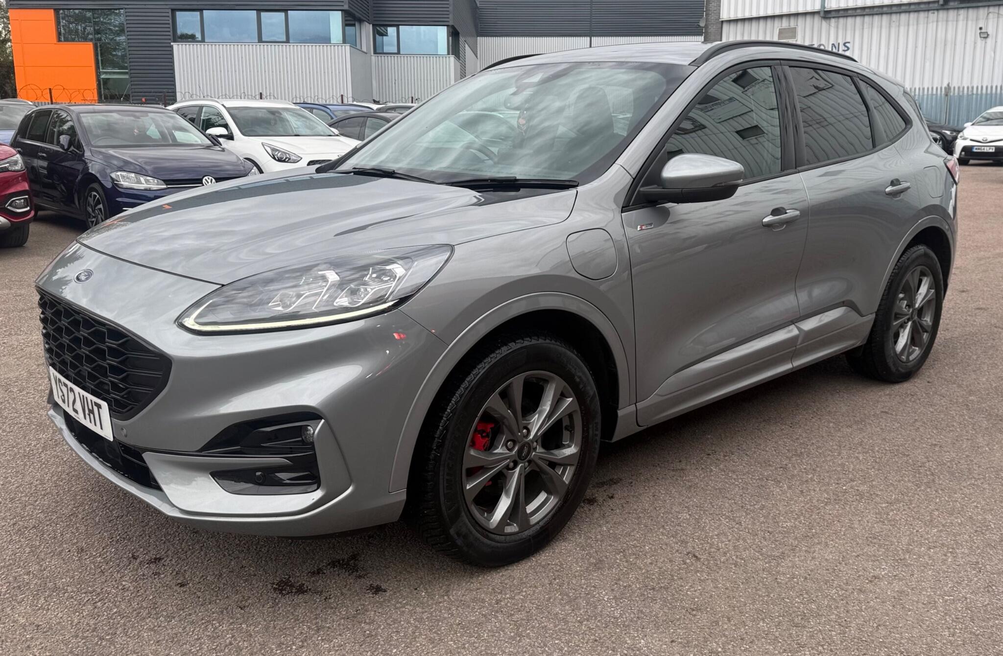 Ford Kuga view 3