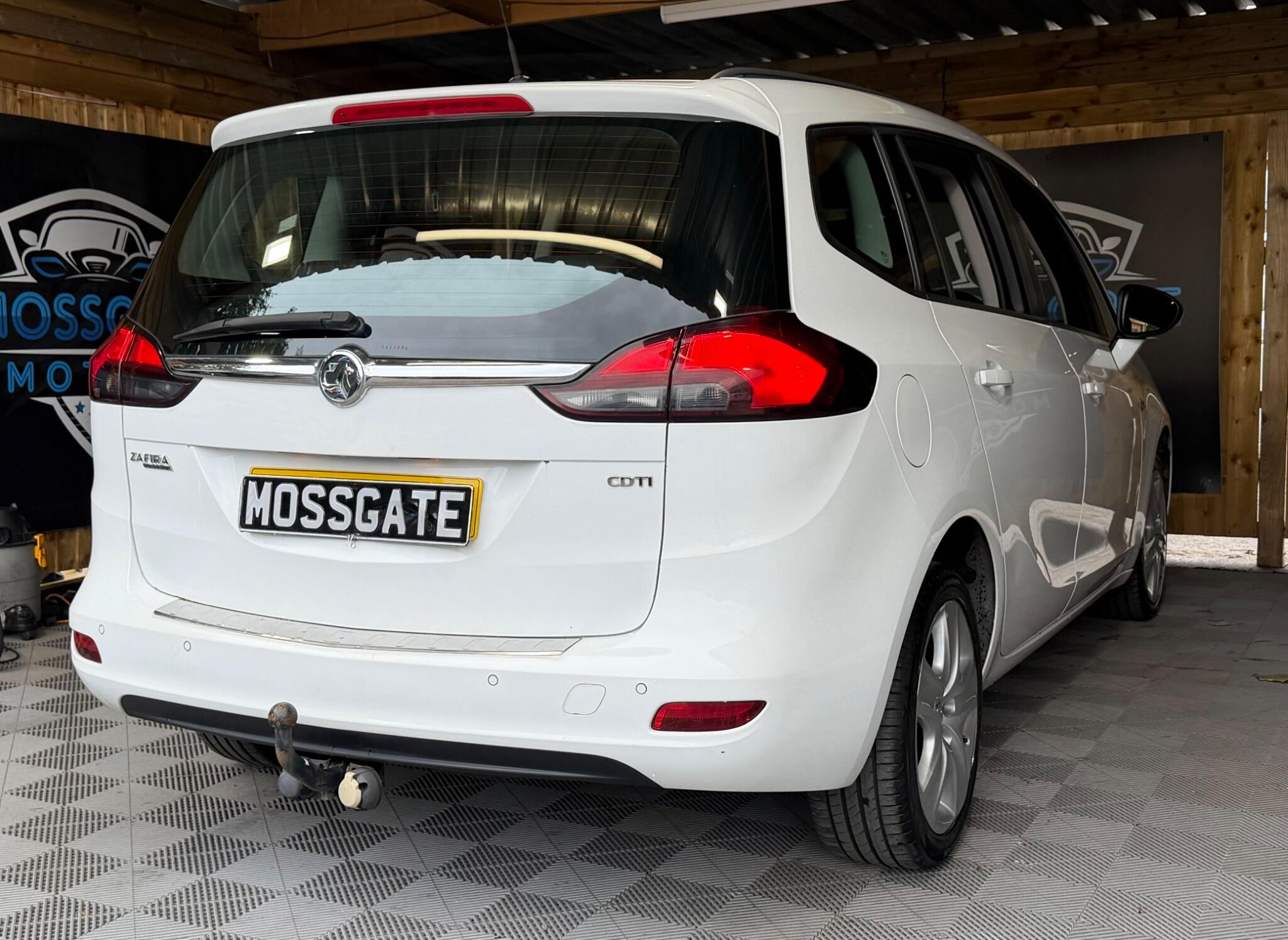 Vauxhall Zafira Tourer view 12