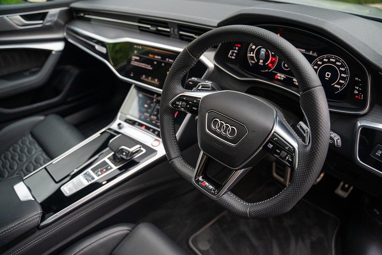 Audi RS6 view 50