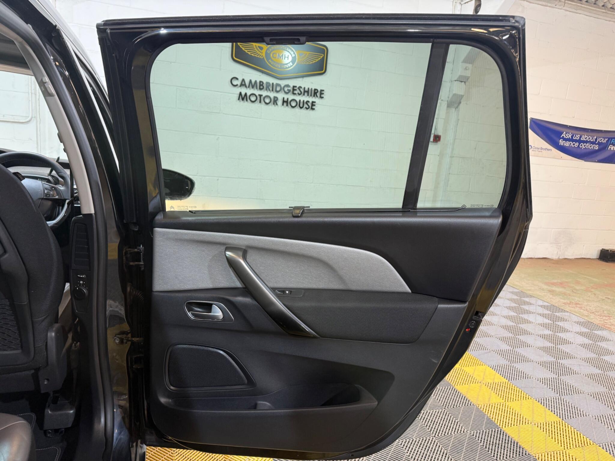 Citroen Grand C4 Picasso view 40